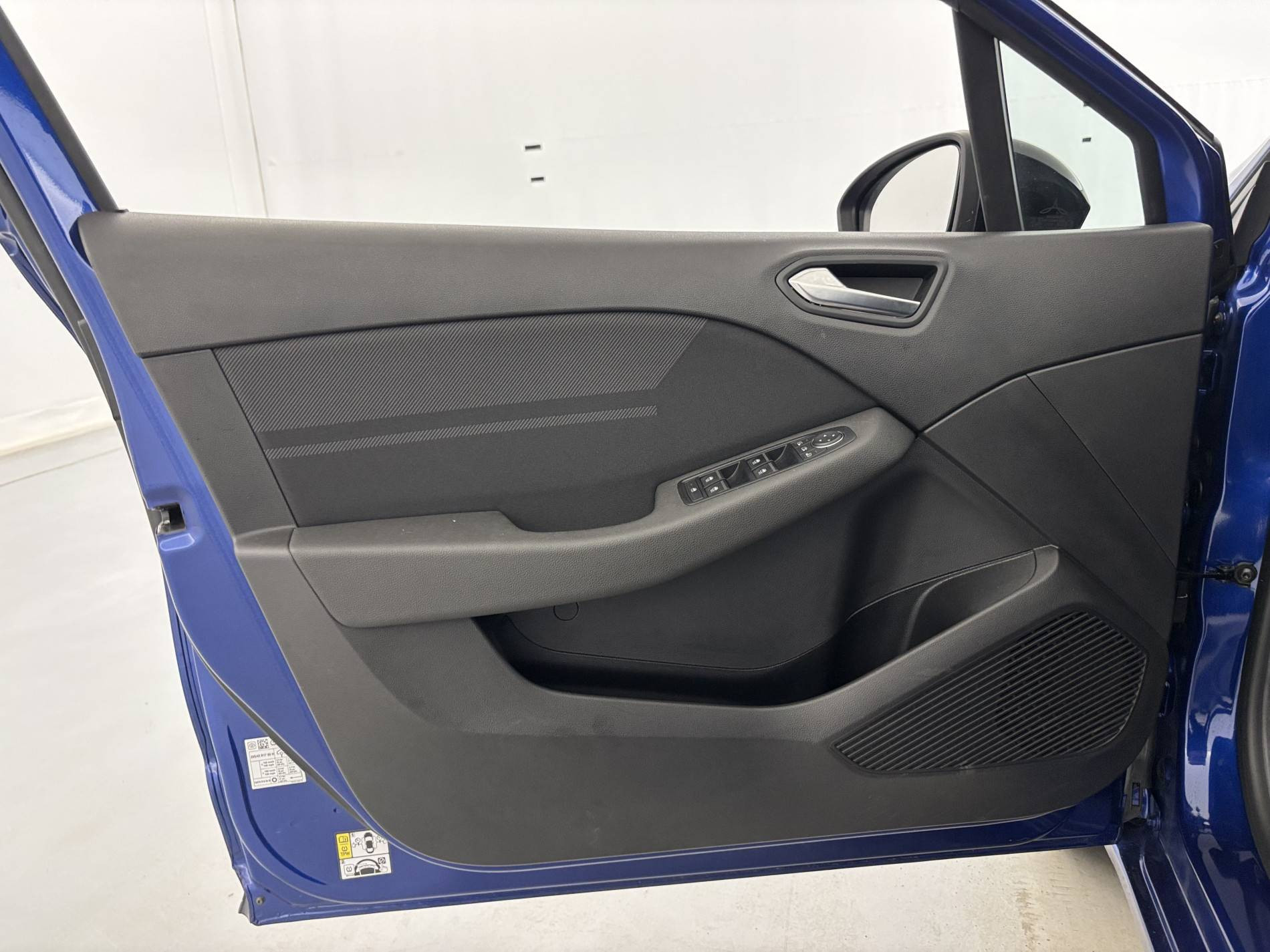 Vente en ligne Renault Clio 5 Clio E-Tech full hybrid 145 au prix de 22 490 €