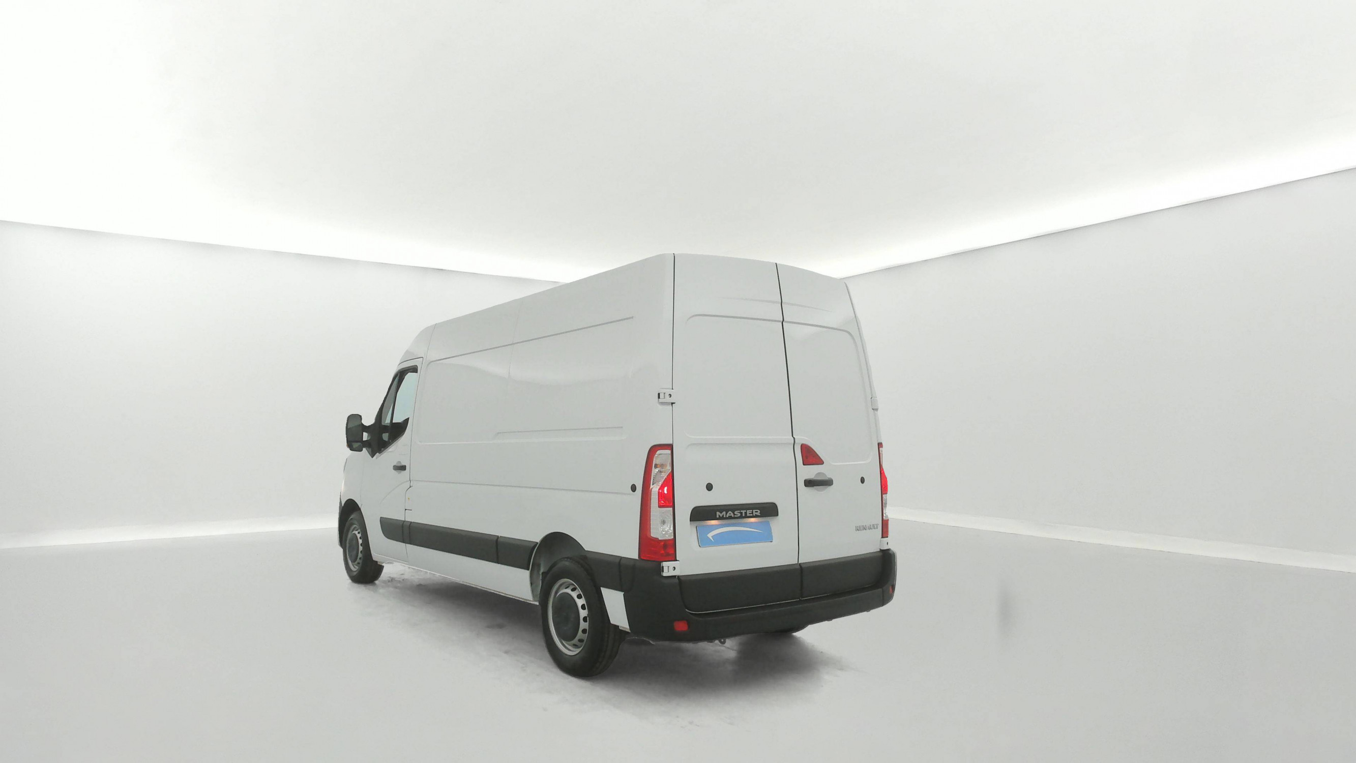 Vente en ligne Renault Master Fourgon MASTER FGN TRAC F3500 L2H2 BLUE DCI 135 au prix de 24 990 €