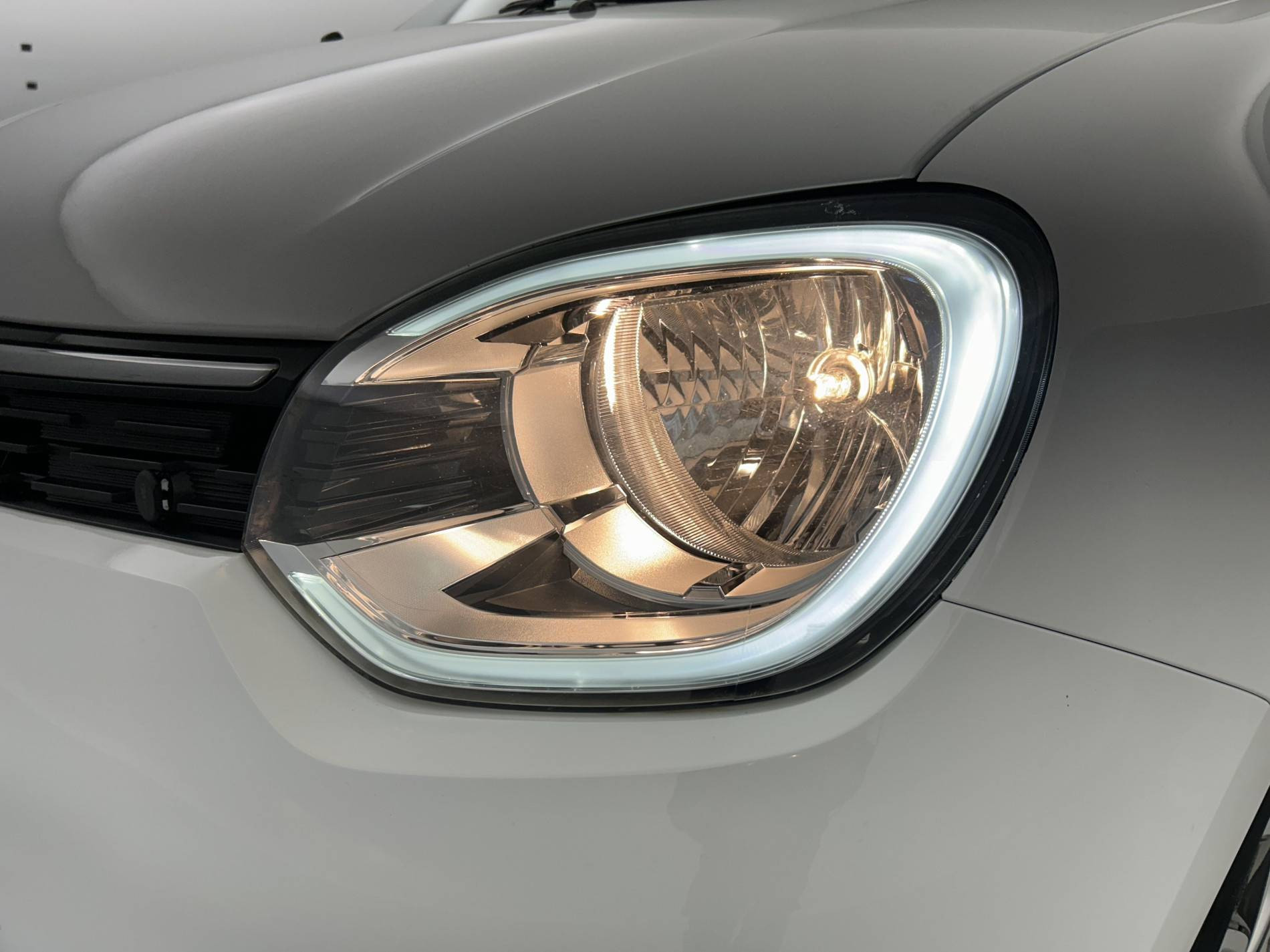 Vente en ligne Renault Twingo Electrique Twingo III E-Tech au prix de 12 490 €