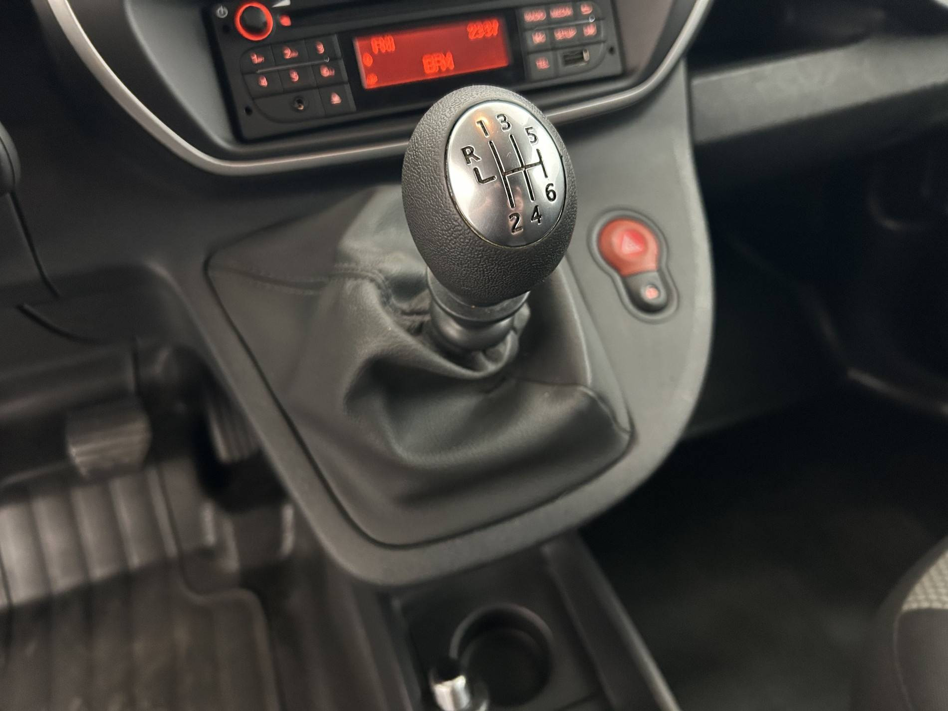 Vente en ligne Renault Kangoo Express  GRAND VOLUME BLUE DCI 115 au prix de 12 490 €