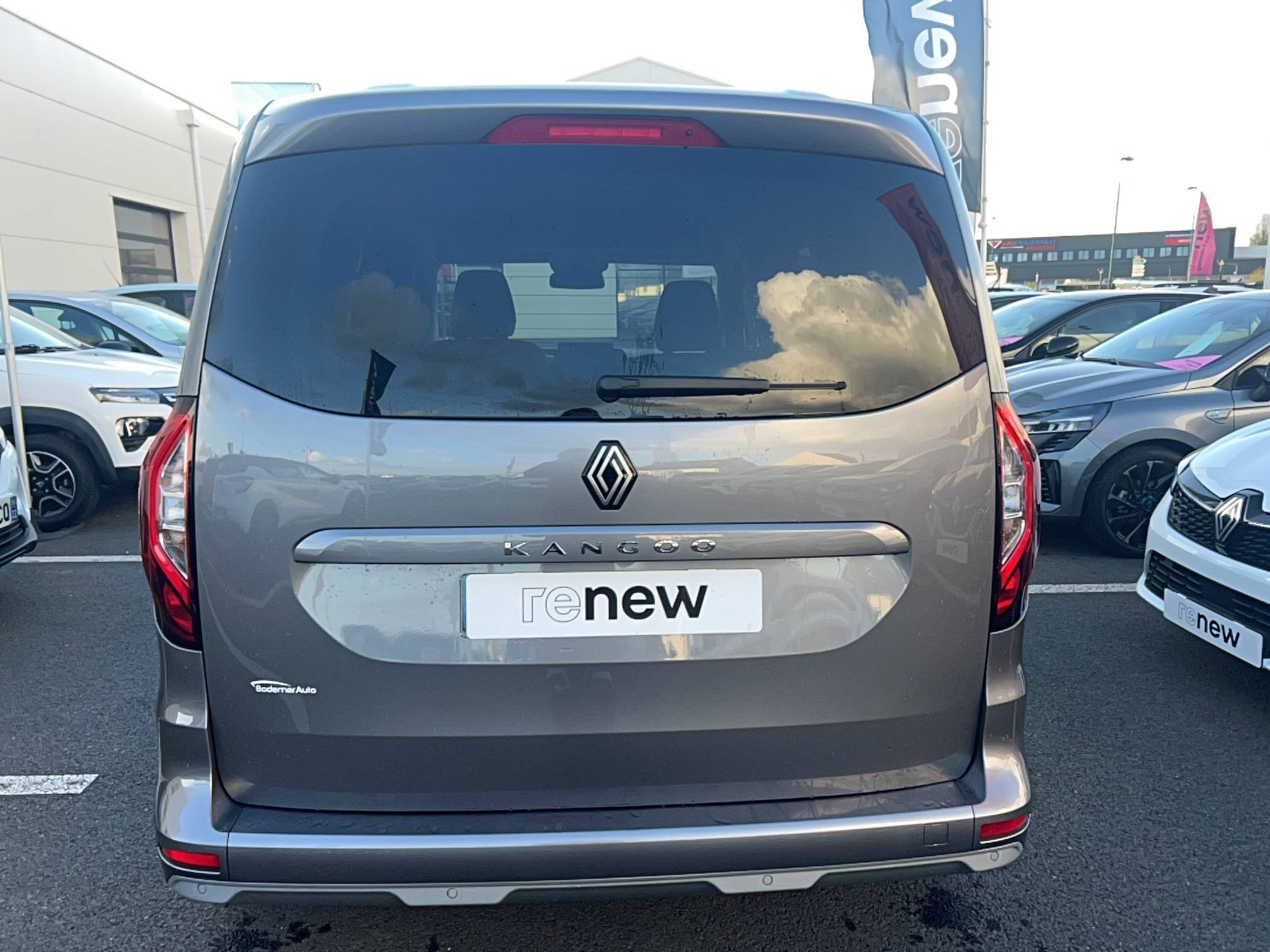 Renault Kangoo  Blue dCi 95 occasion de 2025 en vente à Saint-Brieuc