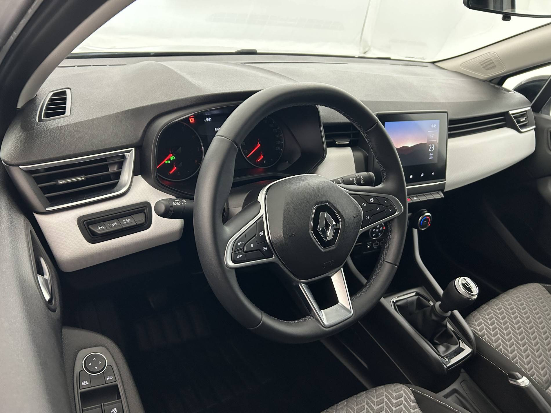 Vente en ligne Renault Clio 5 Clio TCe 90 au prix de 15 390 €