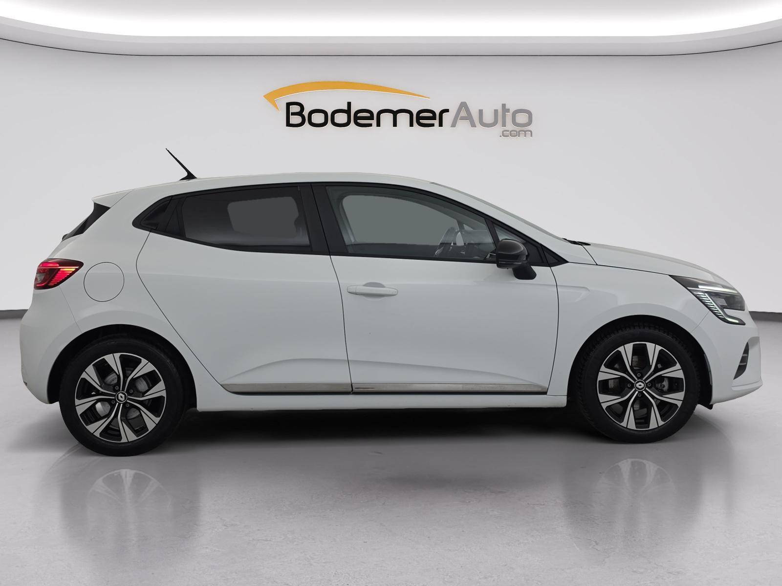 Vente en ligne Renault Clio 5 Clio E-Tech full hybrid 145 au prix de 15 990 €