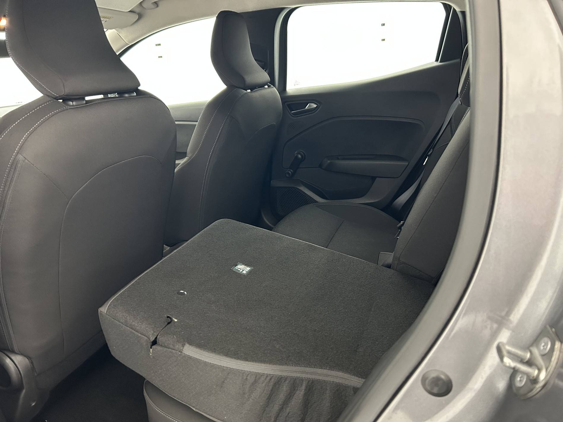 Vente en ligne Renault Clio 5 Clio TCe 90 au prix de 14 790 €
