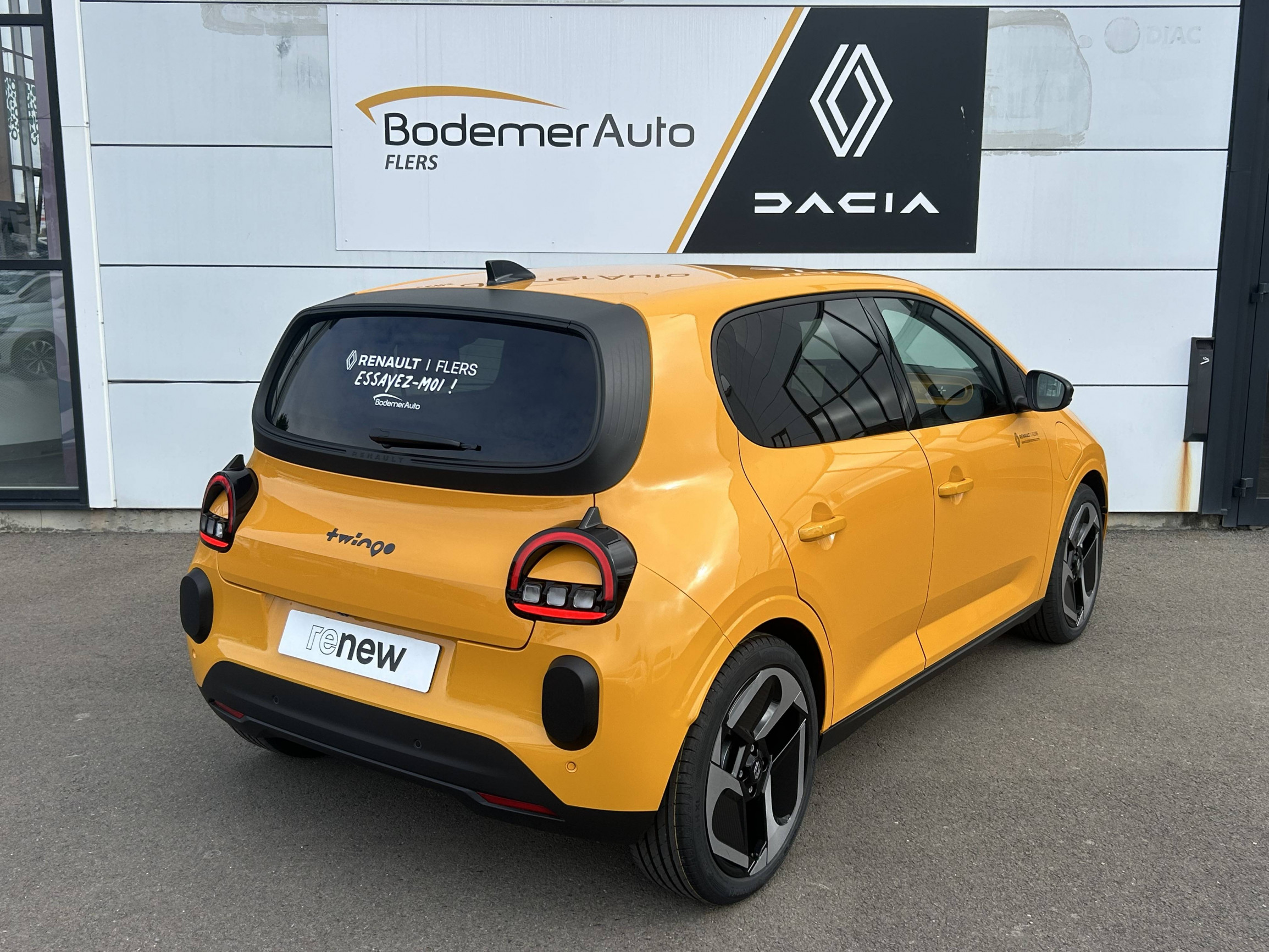 Vente en ligne Renault Twingo Electrique  80 ch autonomie urbaine au prix de 21 780 €