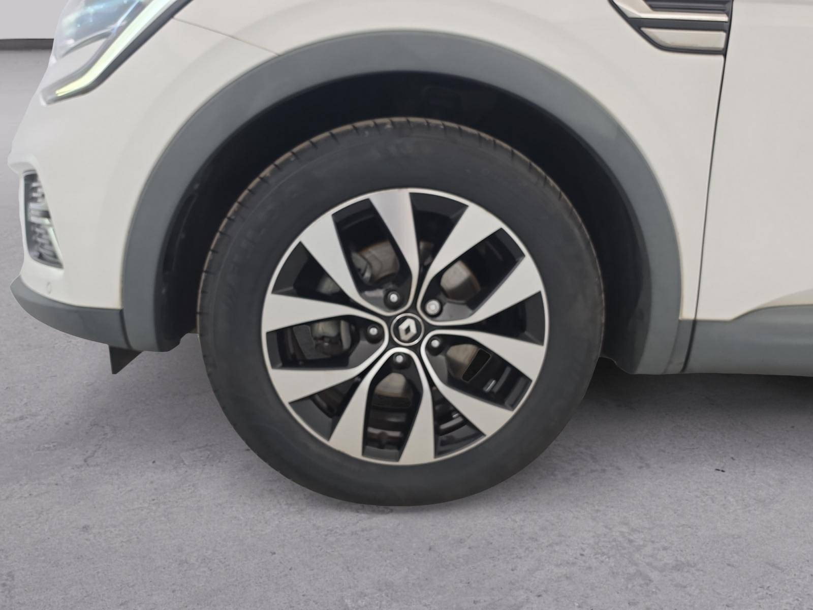 Vente en ligne Renault Arkana  E-Tech 145 au prix de 18 490 €