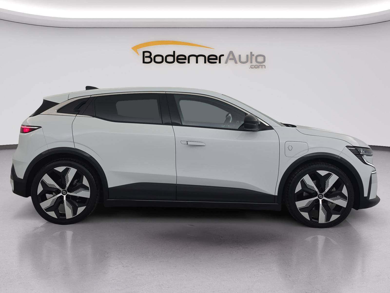 Vente en ligne Renault Megane E-Tech  EV60 220 ch super charge au prix de 27 990 €