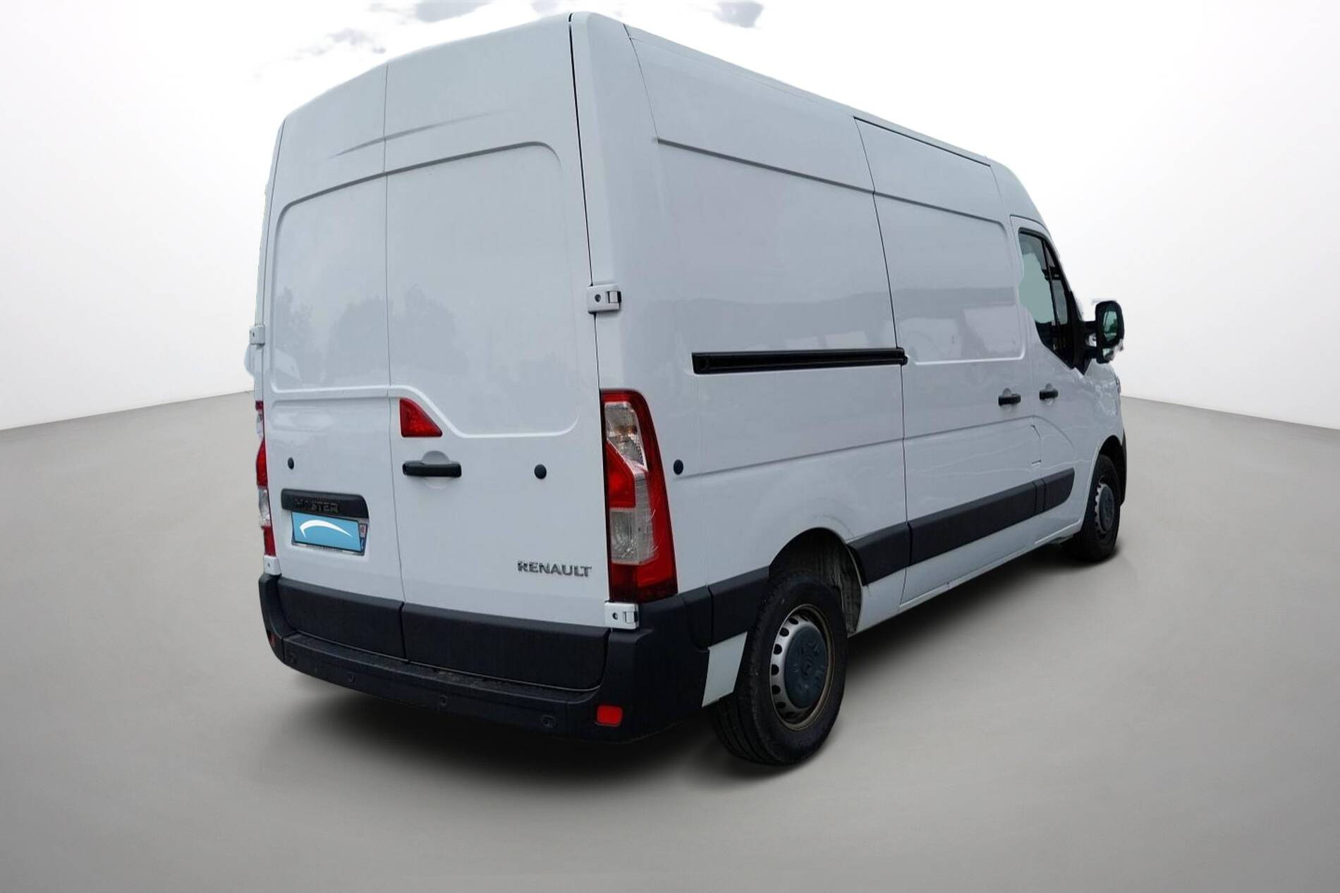 Vente en ligne Renault Master Fourgon MASTER FGN TRAC F3500 L2H2 BLUE DCI 135 au prix de 23 990 €