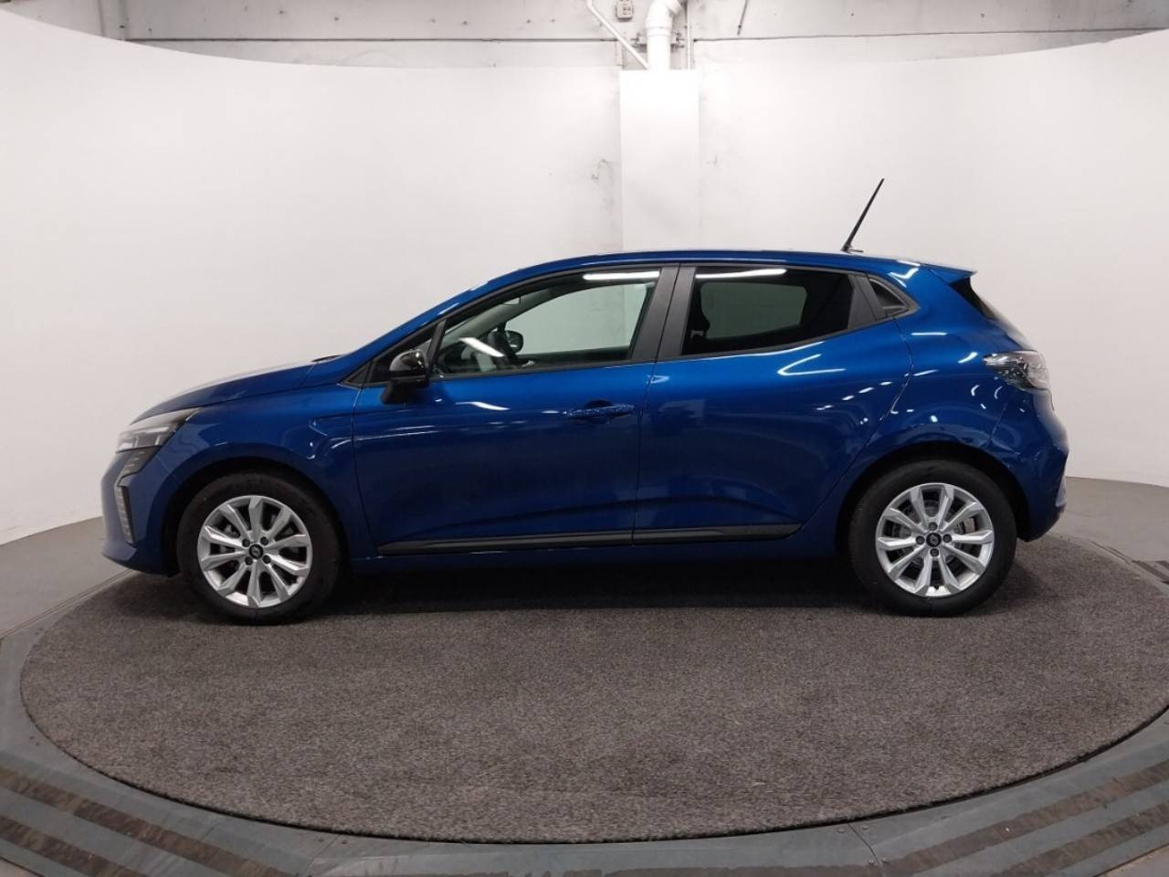 Vente en ligne Renault Clio 5 Clio Blue dCi 100 ch au prix de 19 790 €