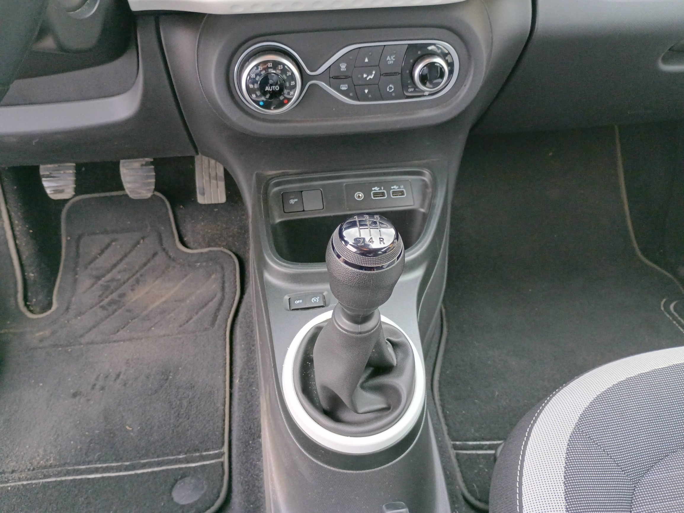 Vente en ligne Renault Twingo 3  SCe 65 au prix de 11 991 €