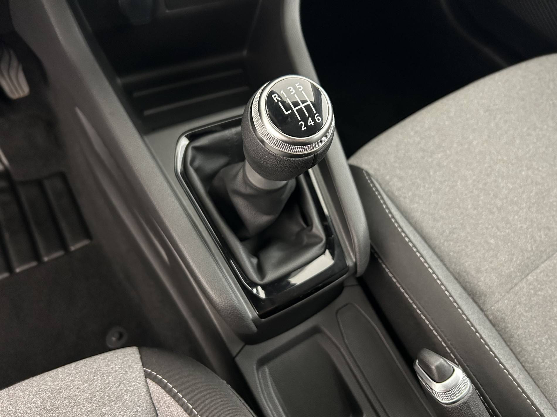 Vente en ligne Renault Clio 5 Clio TCe 100 GPL au prix de 14 900 €