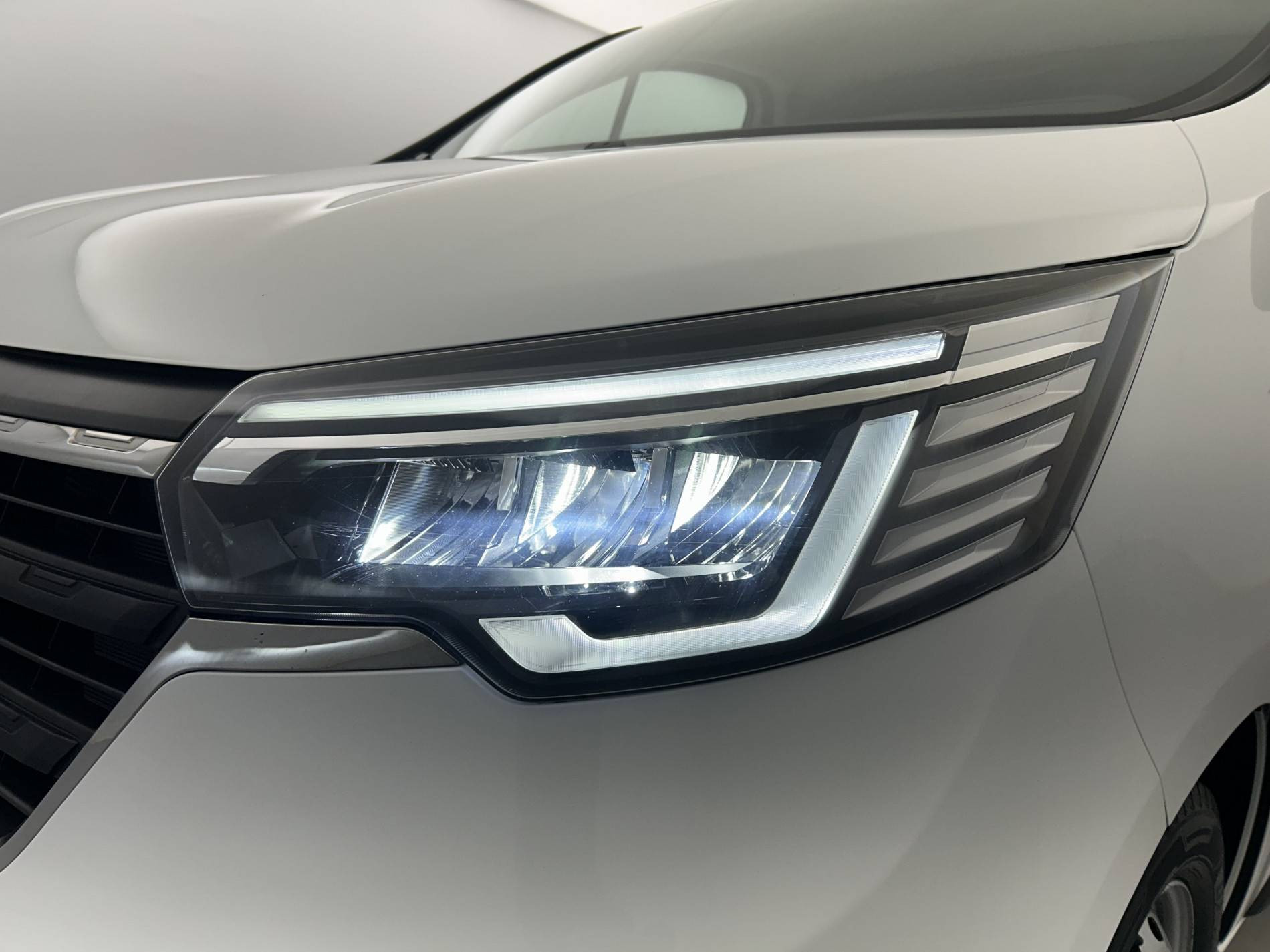 Vente en ligne Renault Trafic 3 Fourgon TRAFIC FGN L1H1 3000 KG BLUE DCI 130 au prix de 23 990 €