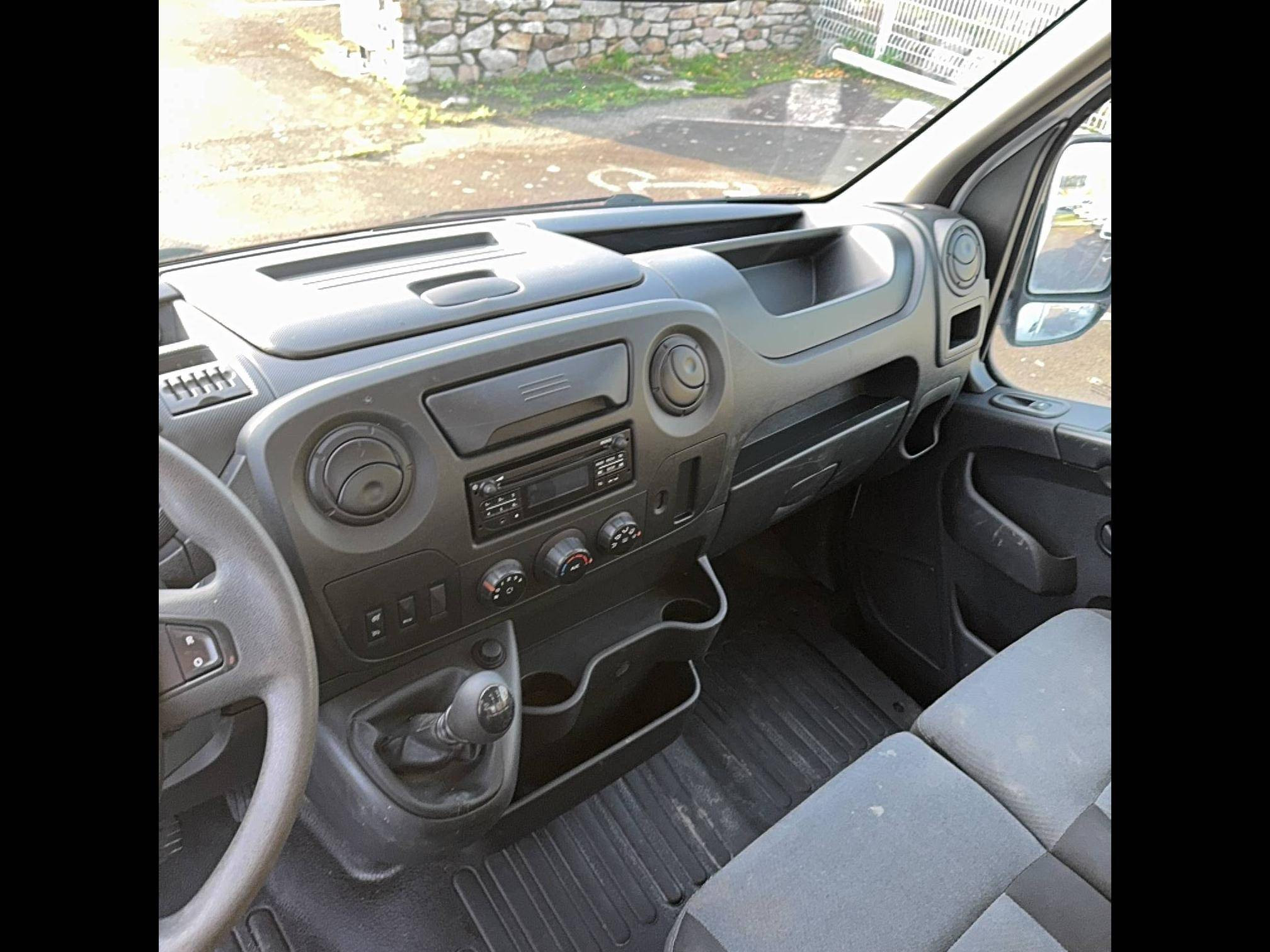Vente en ligne Renault Master 3 Châssis Cabine MASTER CC L2 3.5t 2.3 dCi 130 E6 BENNE au prix de 22 990 €