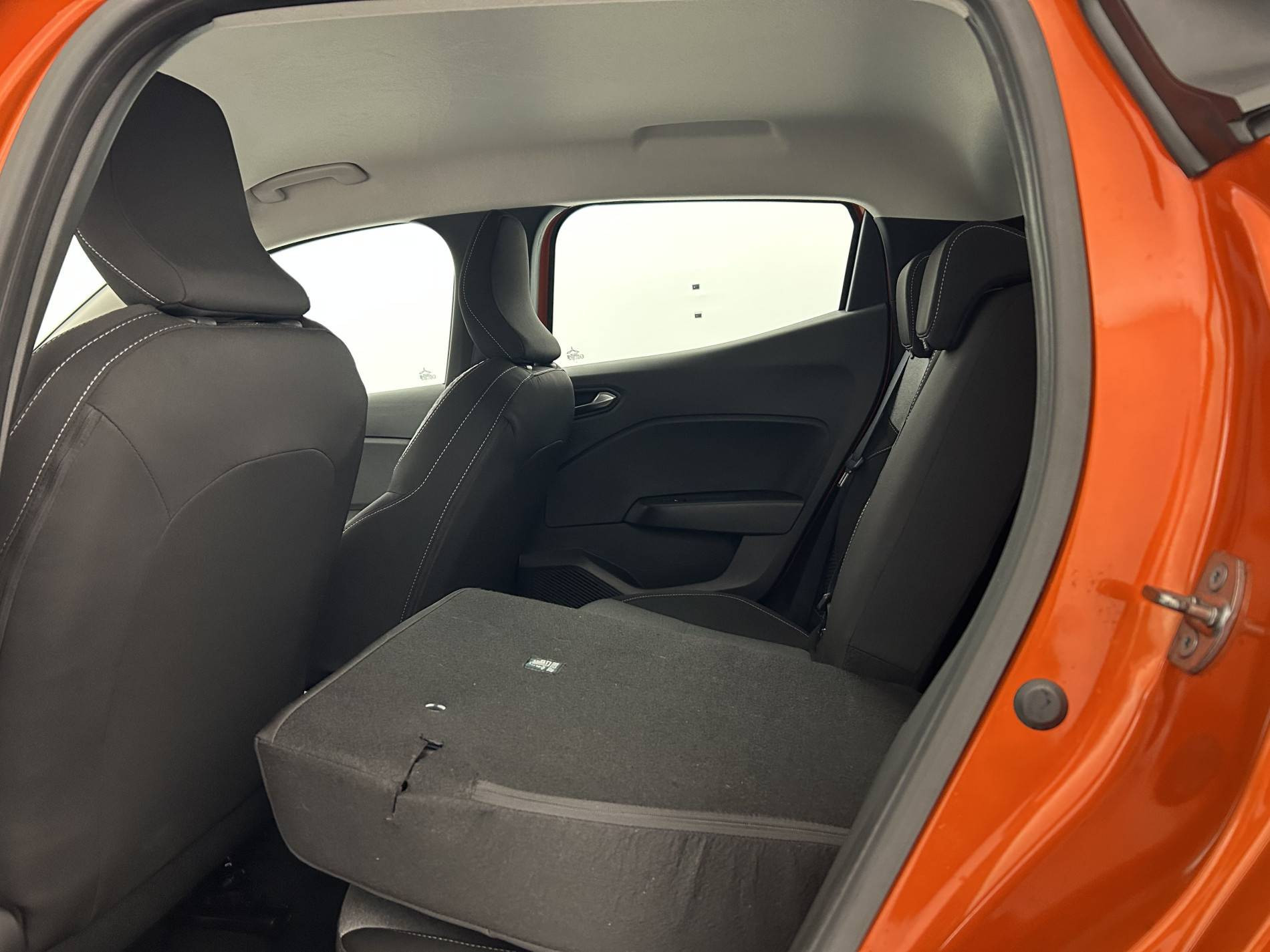 Vente en ligne Renault Clio 5 Clio E-Tech full hybrid 145 au prix de 18 890 €
