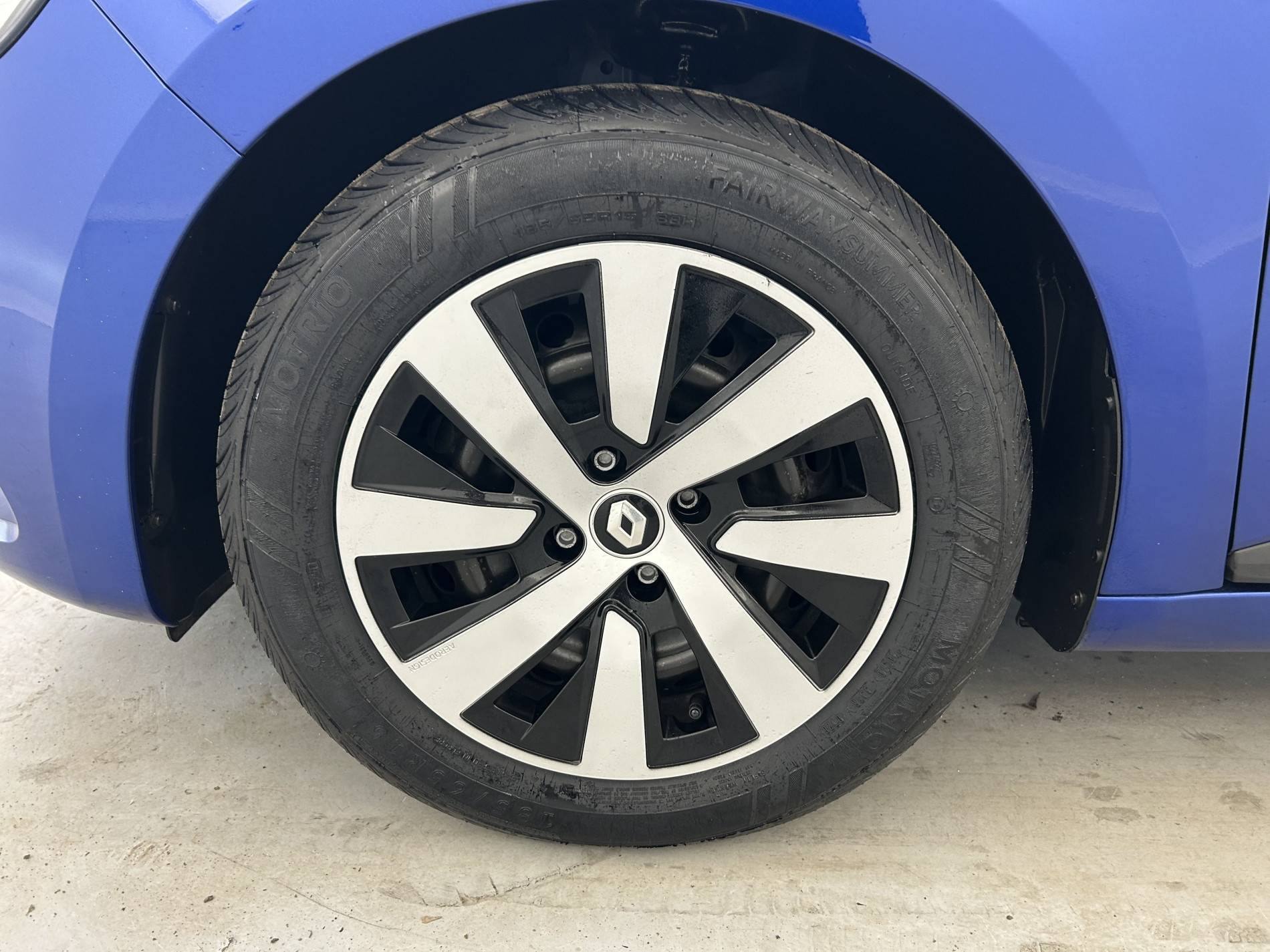 Vente en ligne Renault Clio 5 Clio TCe 90 au prix de 13 690 €