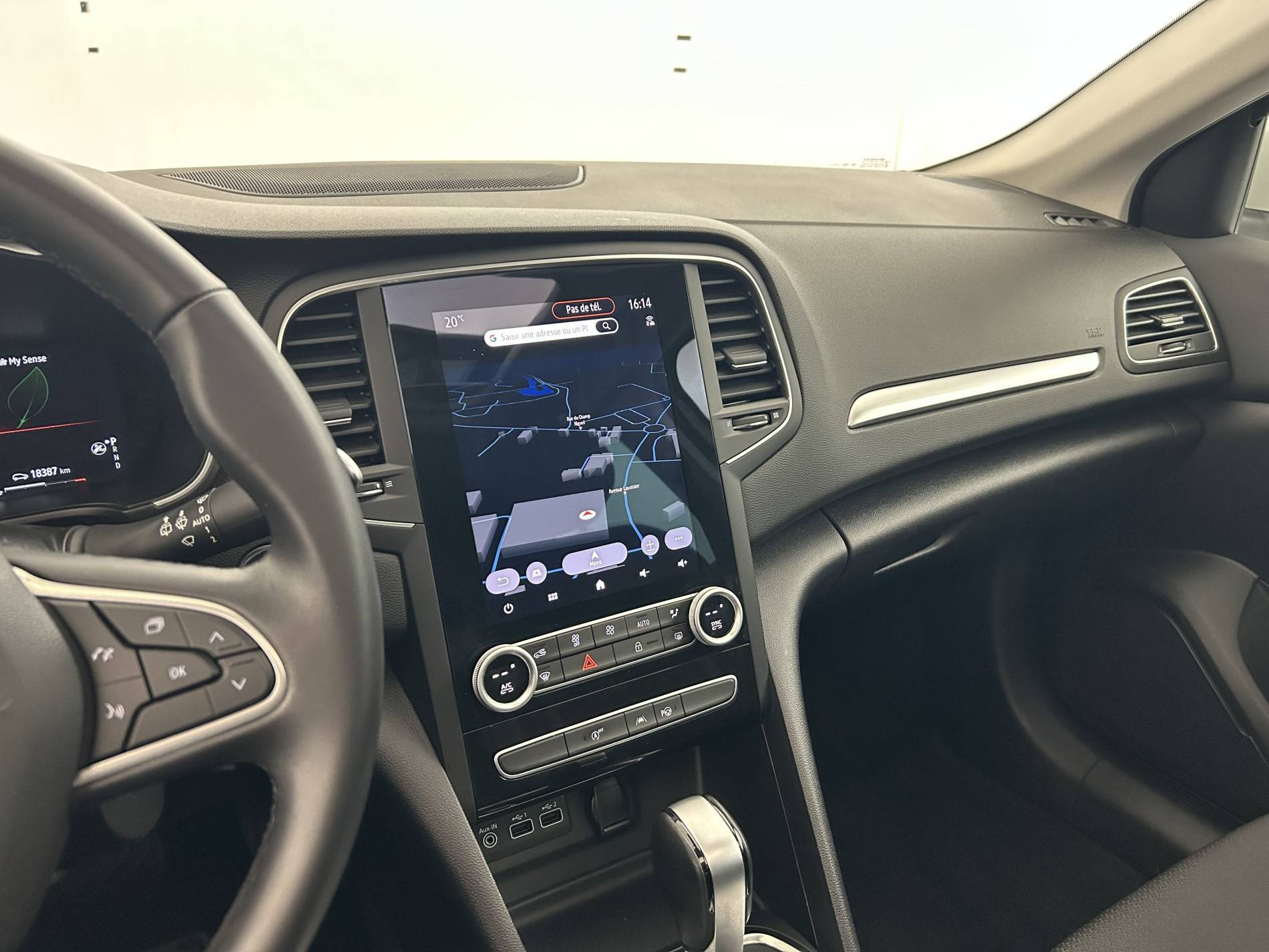 Vente en ligne Renault Megane 4  TCe 140 EDC au prix de 20 697 €