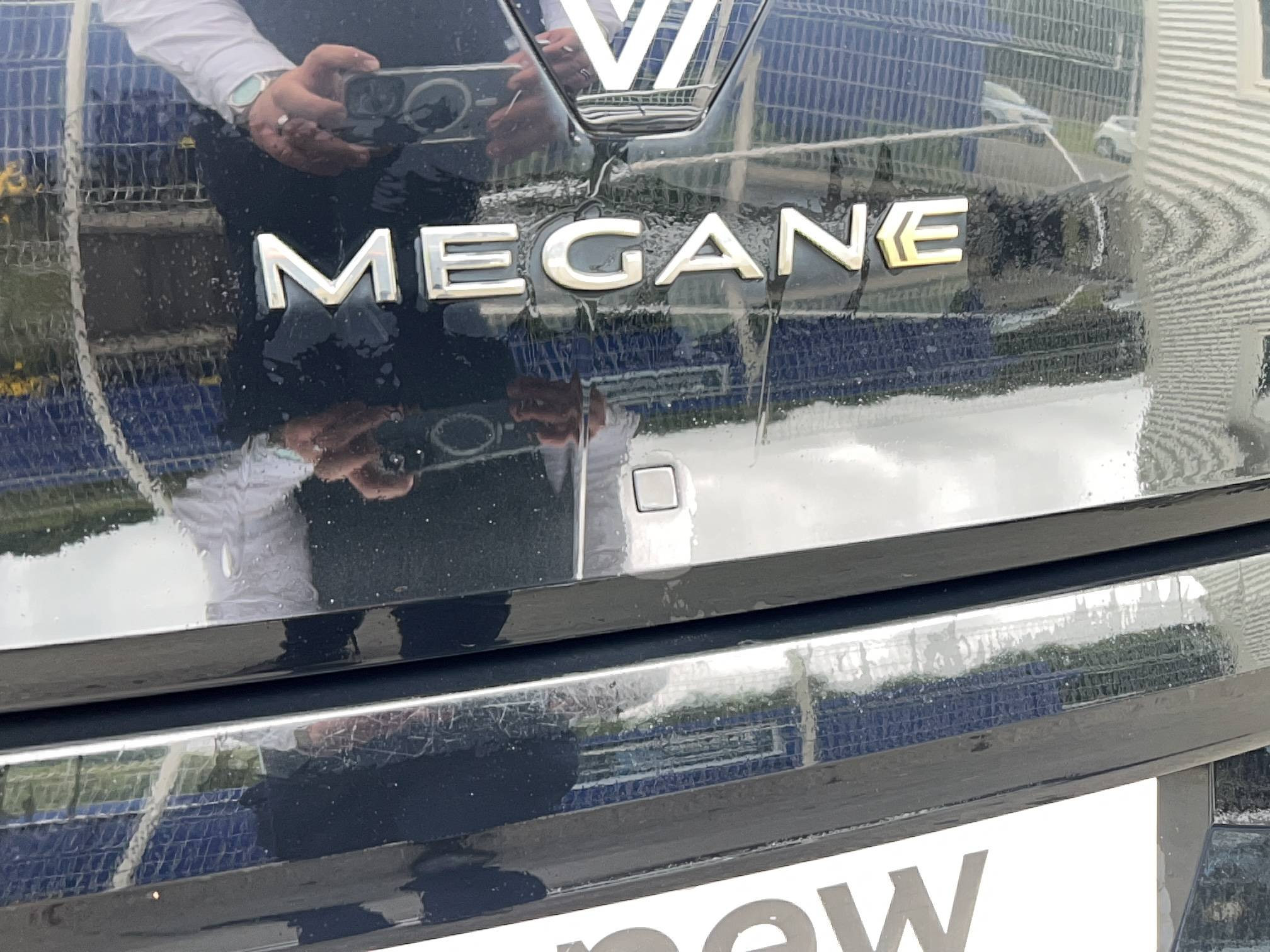 Vente en ligne Renault Megane E-Tech  EV60 220 ch super charge au prix de 21 990 €