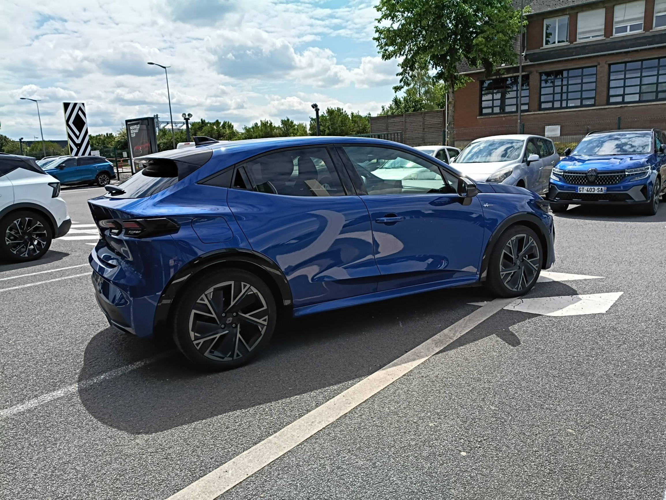 Vente en ligne Renault Clio 6 Clio E-Tech full hybrid 160 ch au prix de 28 490 €
