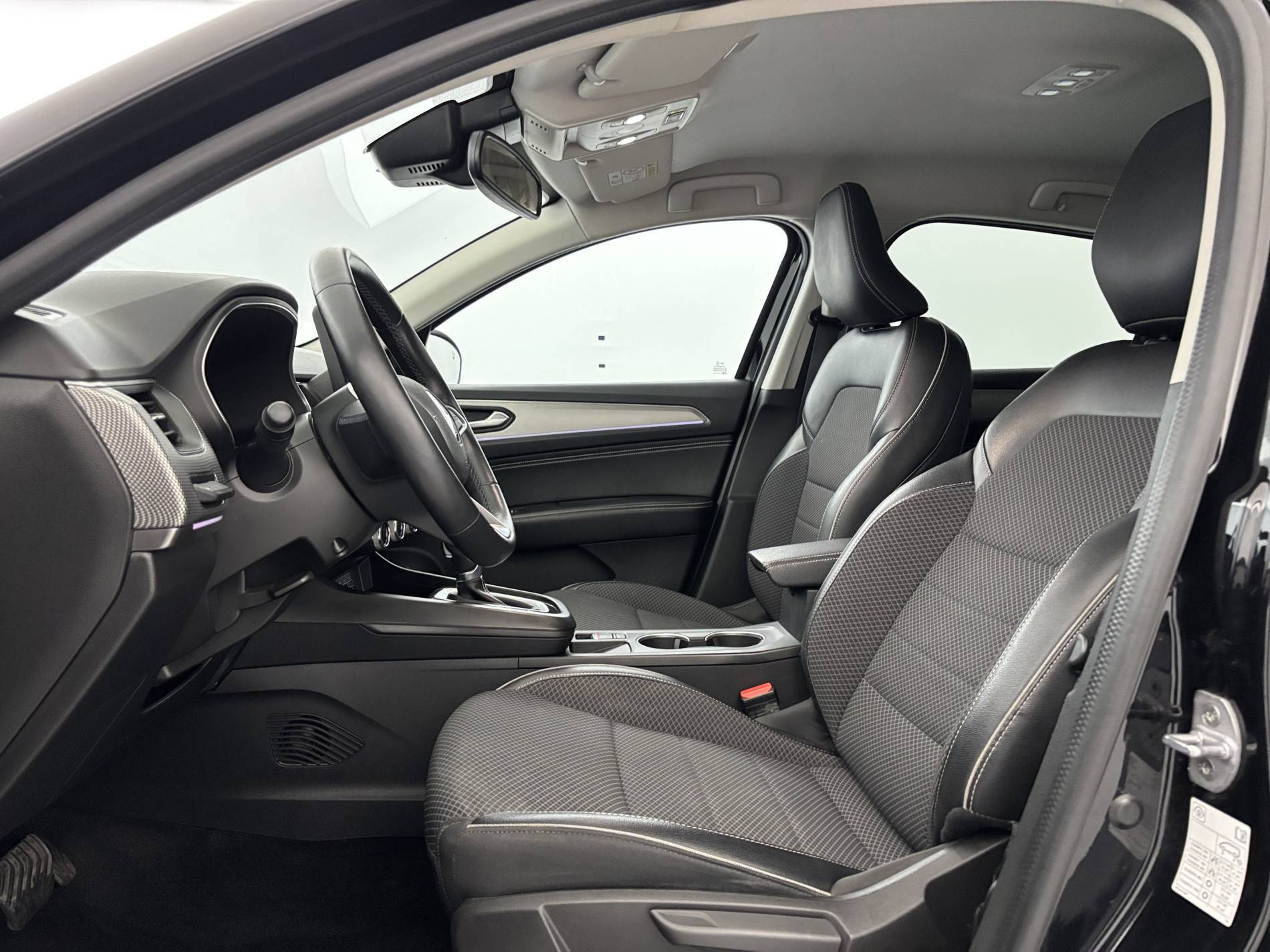 Vente en ligne Renault Arkana  E-Tech hybride 145 - 22 au prix de 20 990 €