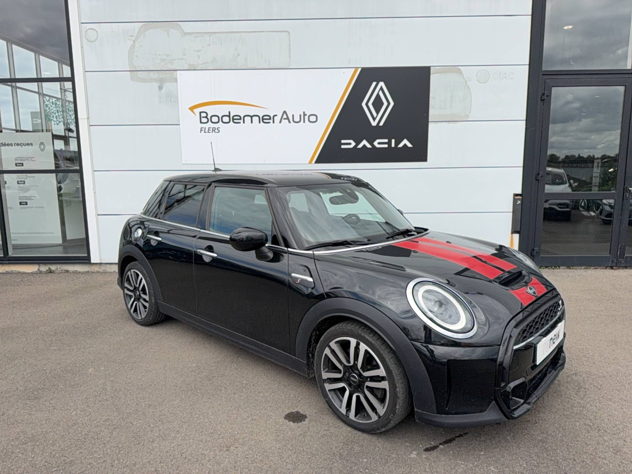 Vente en ligne Mini Hatch Hatch 5 Portes Cooper S 178 ch DKG7 au prix de 22 990 €