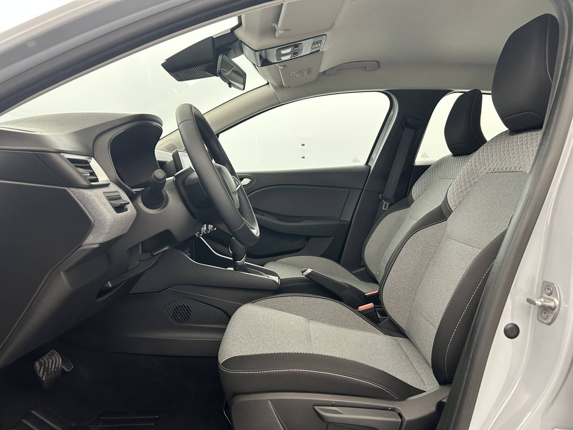 Vente en ligne Renault Clio 5 Clio E-Tech full hybrid 145 ch GSR2 au prix de 19 490 €