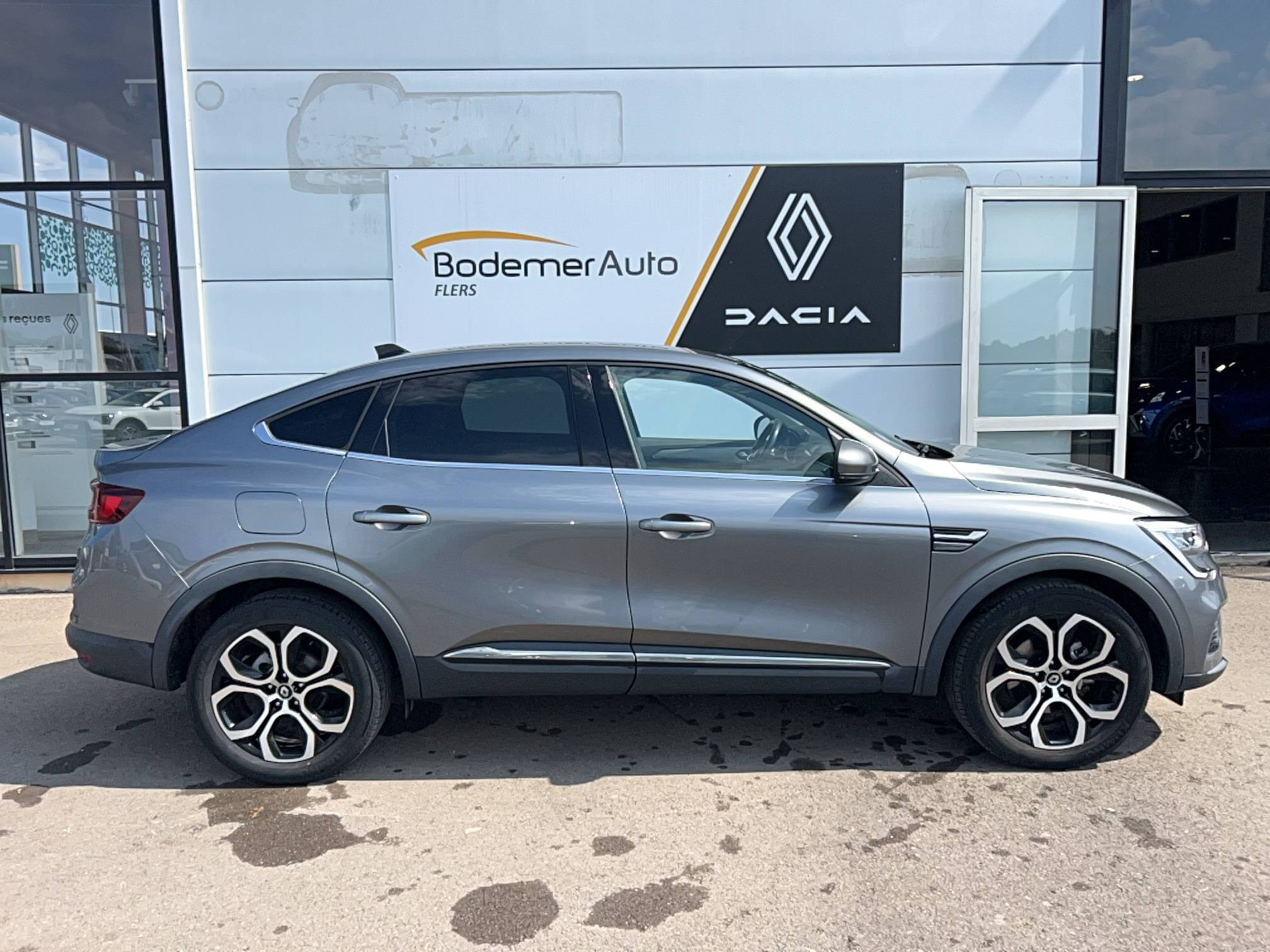 Vente en ligne Renault Arkana  E-Tech 145 - 21B au prix de 19 490 €