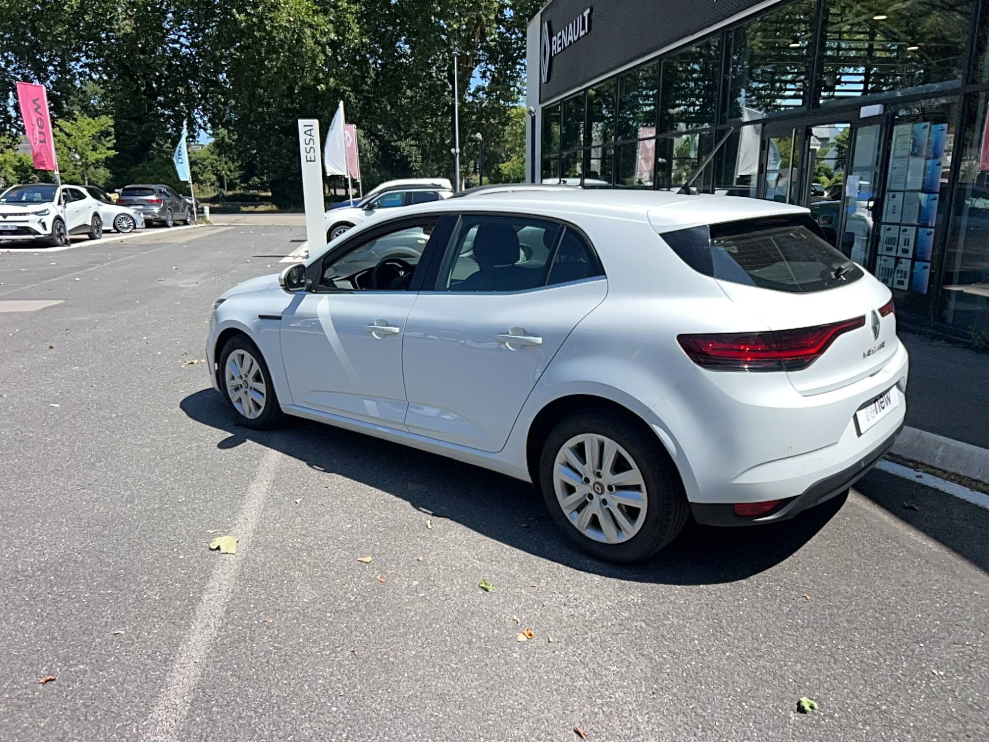Vente en ligne Renault Megane 4 Mégane IV Berline Blue dCi 115 au prix de 14 290 €