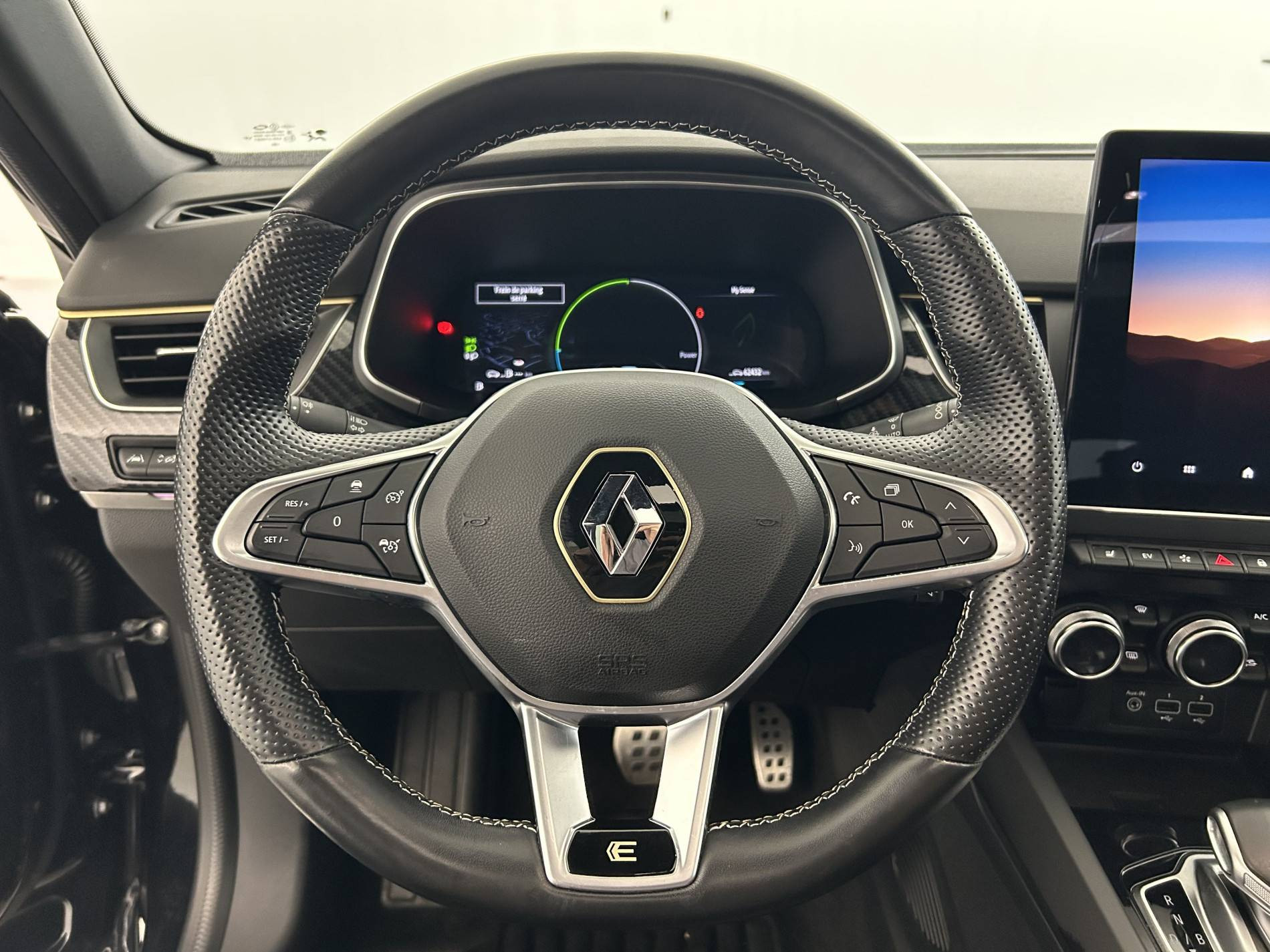 Vente en ligne Renault Arkana  E-Tech hybride 145 - 22 au prix de 21 990 €
