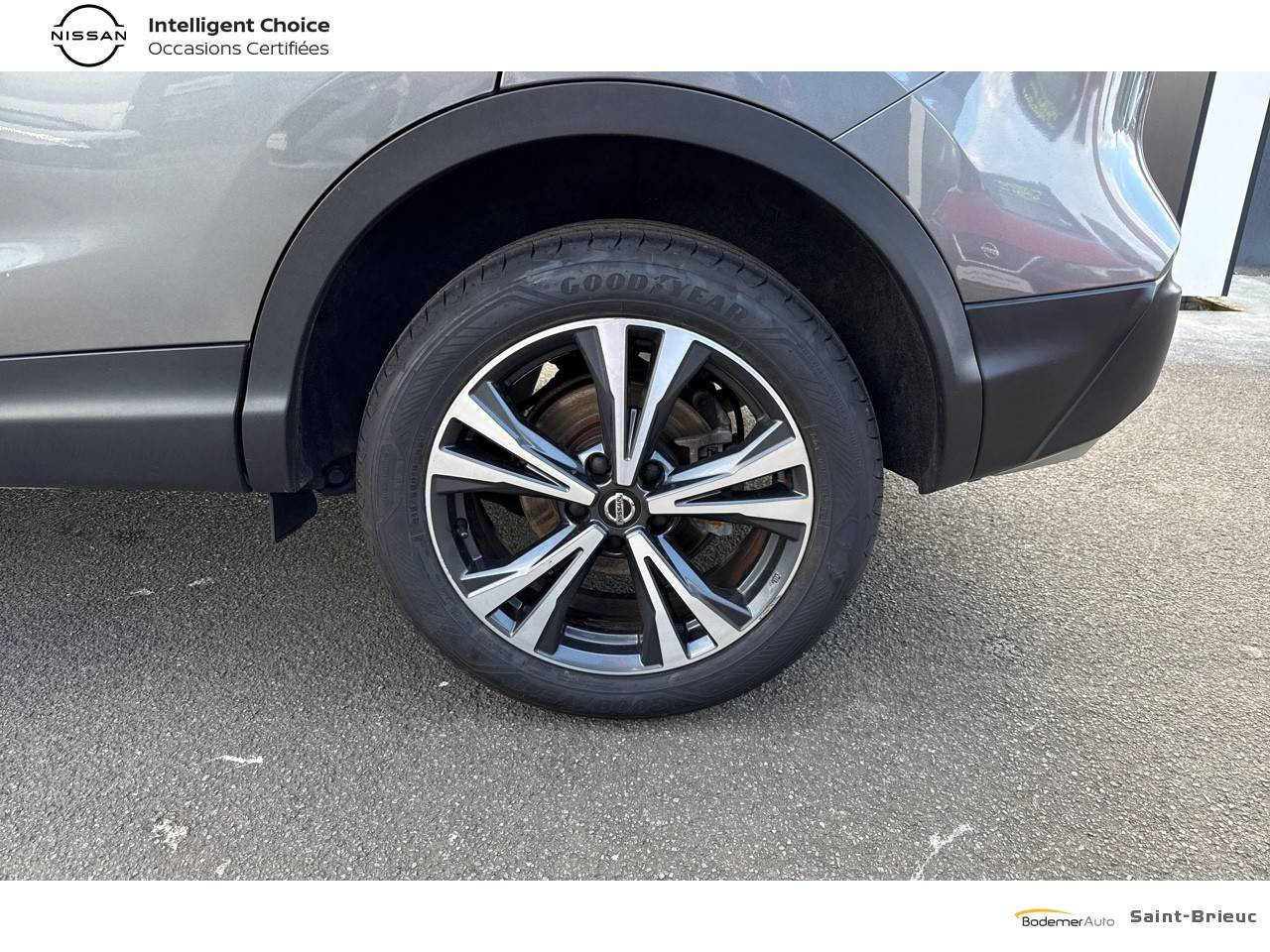 Vente en ligne Nissan Qashqai Qashqai 1.5 dCi 115 au prix de 16 990 €