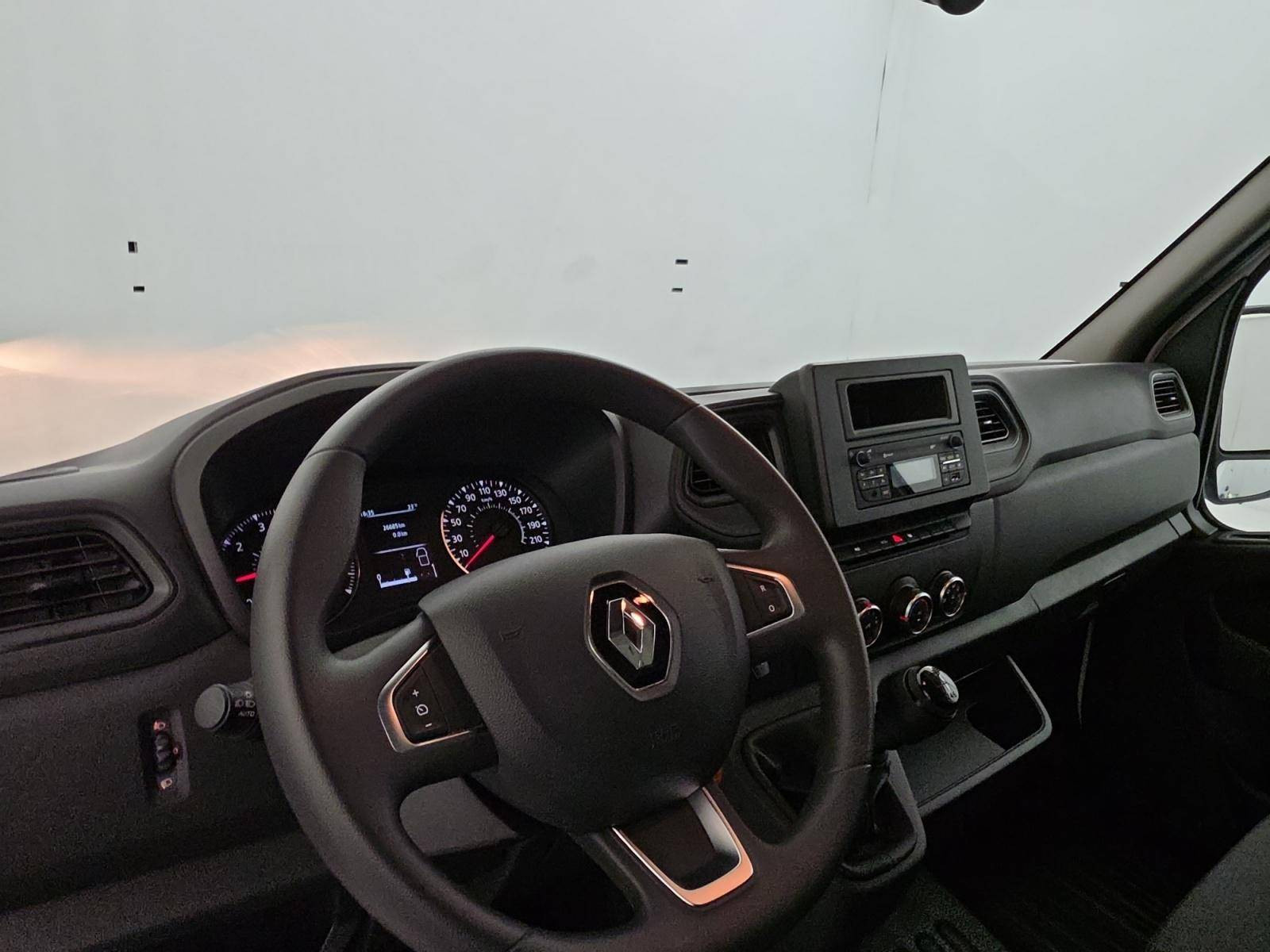 Vente en ligne Renault Master Fourgon MASTER FGN TRAC F3500 L2H2 BLUE DCI 135 au prix de 23 900 €