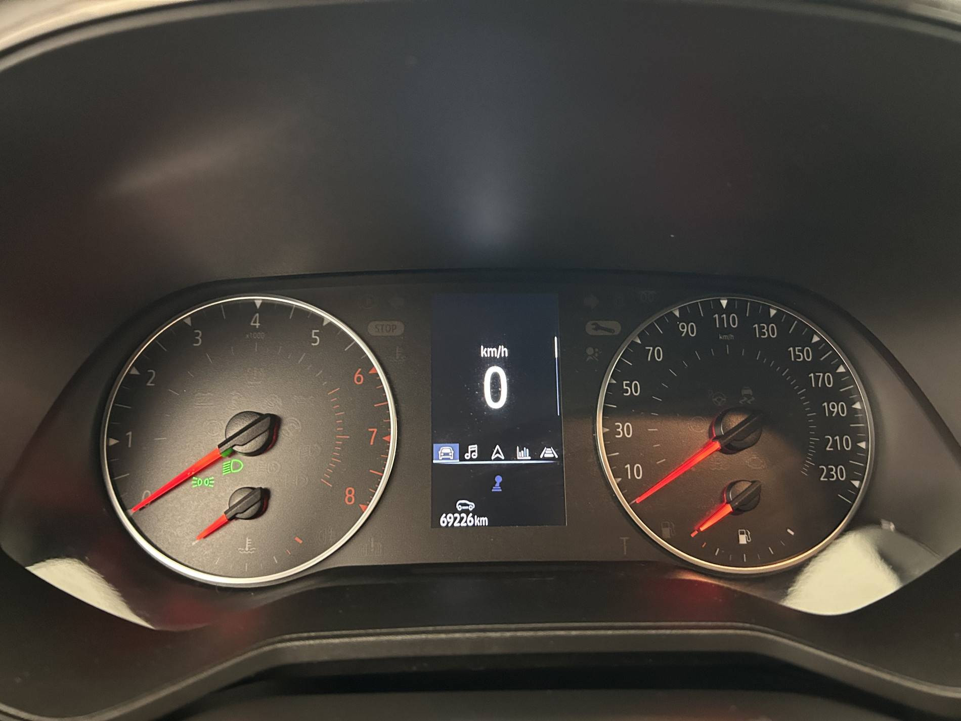 Vente en ligne Renault Clio 5 Clio TCe 100 GPL au prix de 13 490 €