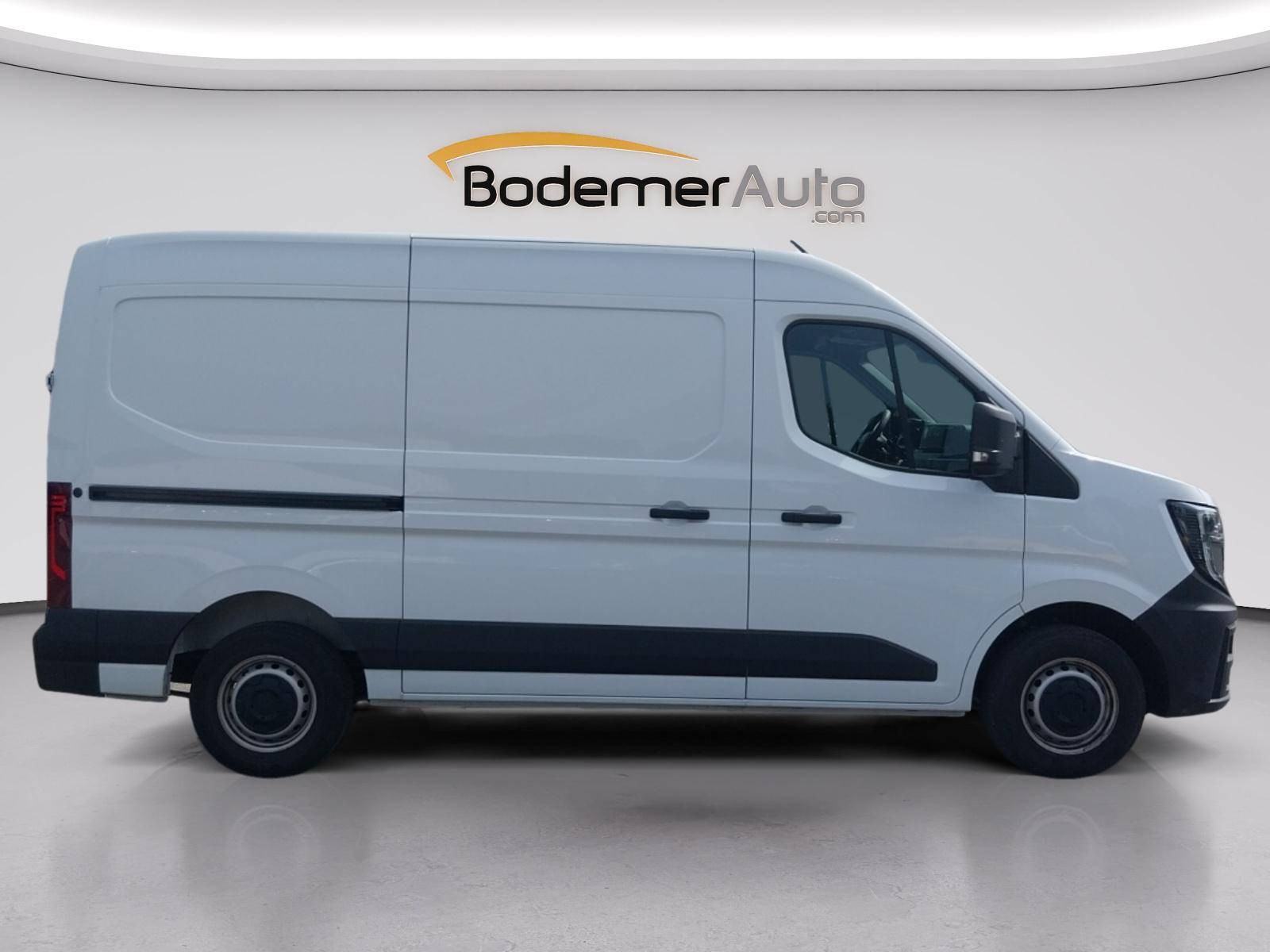 Vente en ligne Renault Master Fourgon MASTER FG BLUE DCI 130 L2H2 3T5 TR au prix de 32 990 €