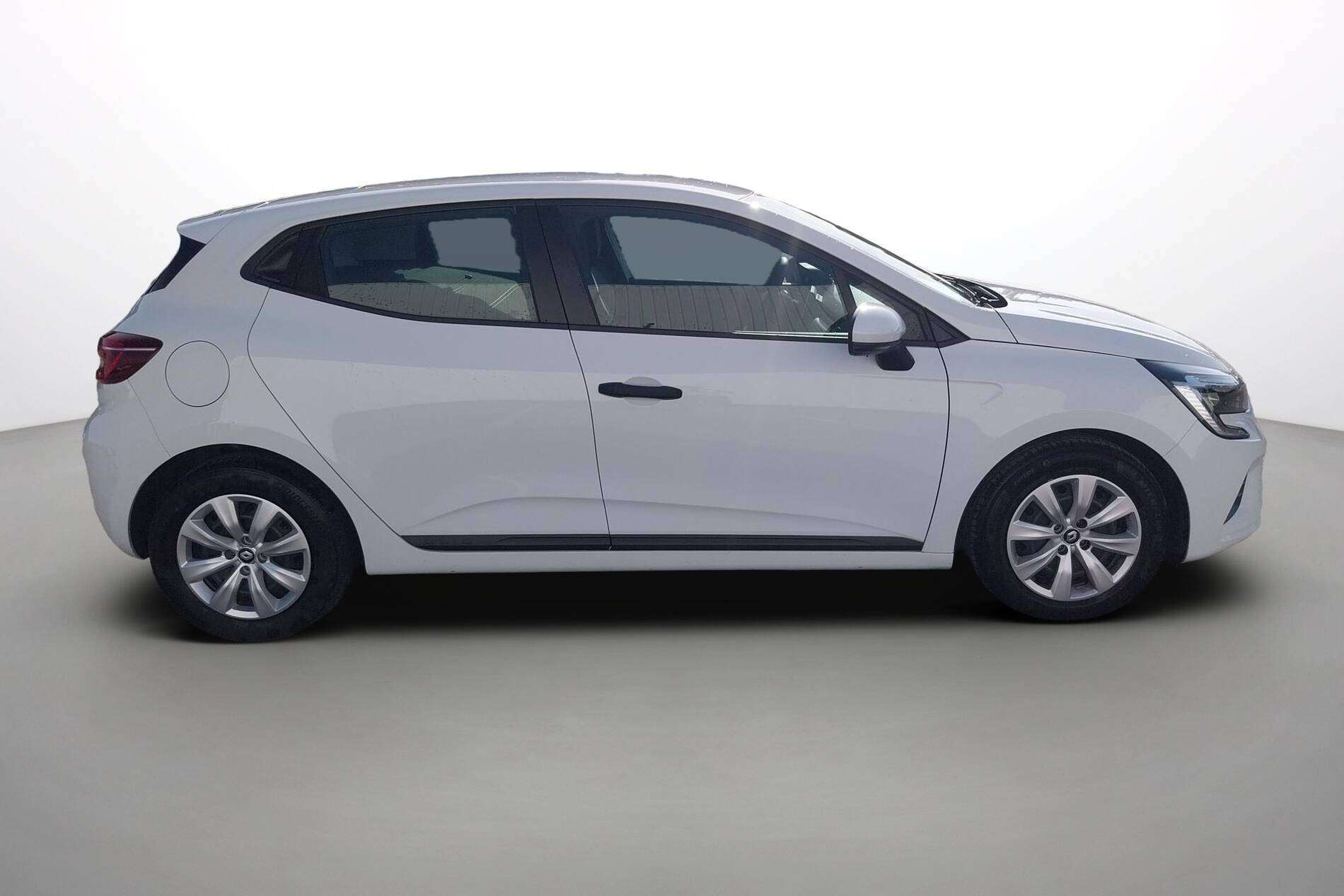 Vente en ligne Renault Clio 5 CLIO SOCIETE BLUE DCI 100 - 21N au prix de 10 990 €