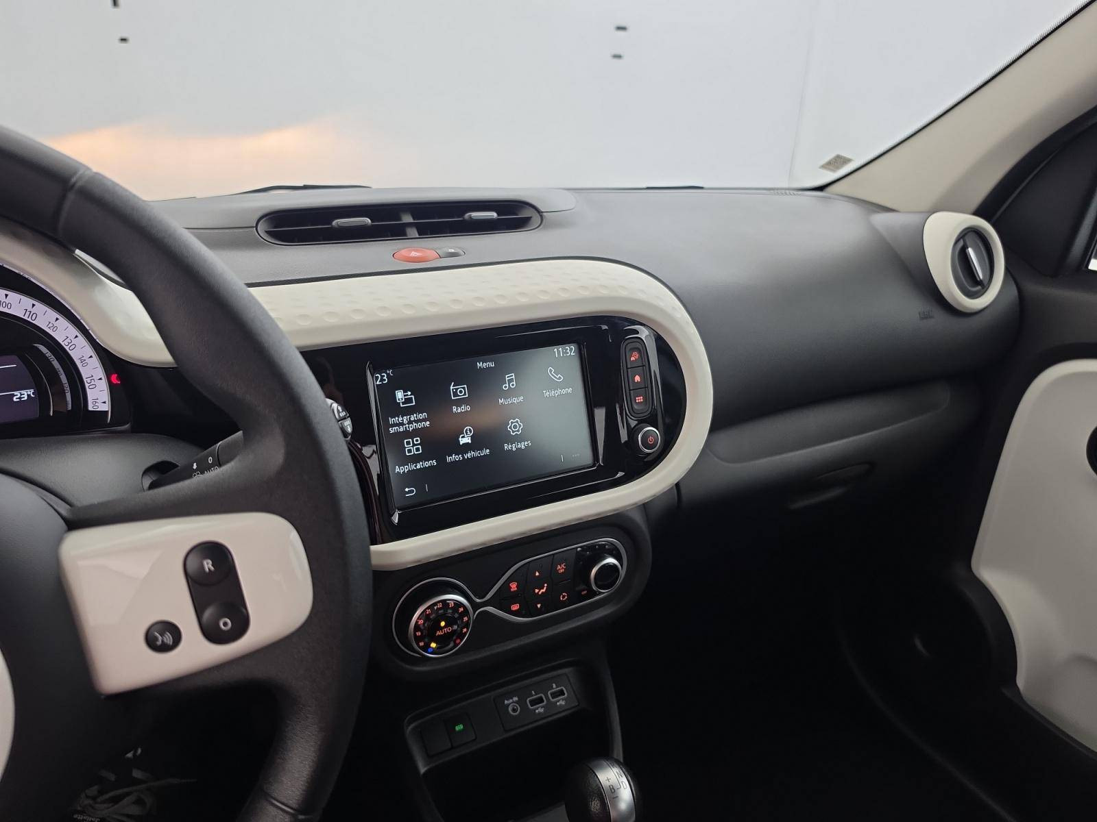 Vente en ligne Renault Twingo Electrique Twingo III E-Tech au prix de 12 900 €