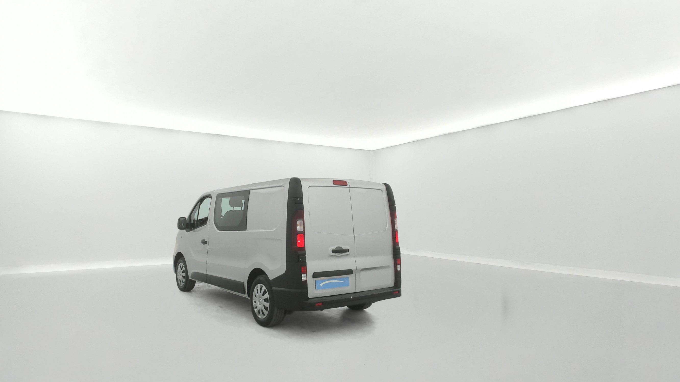 Vente en ligne Renault Trafic Cabine Approfondie TRAFIC CA L1H1 1000 KG DCI 120 E6 au prix de 15 990 €