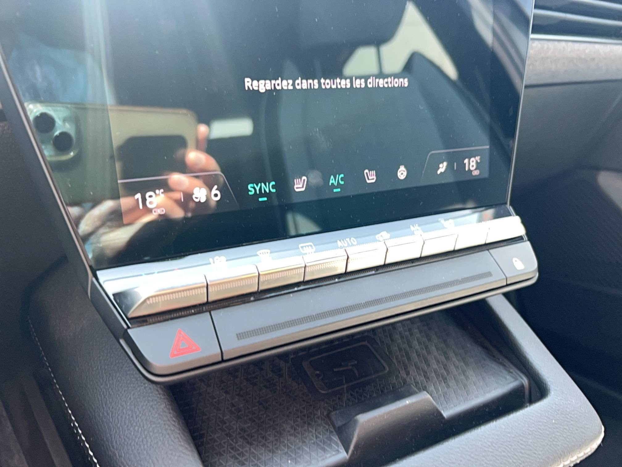 Vente en ligne Renault Megane E-Tech  EV60 220 ch super charge au prix de 22 980 €