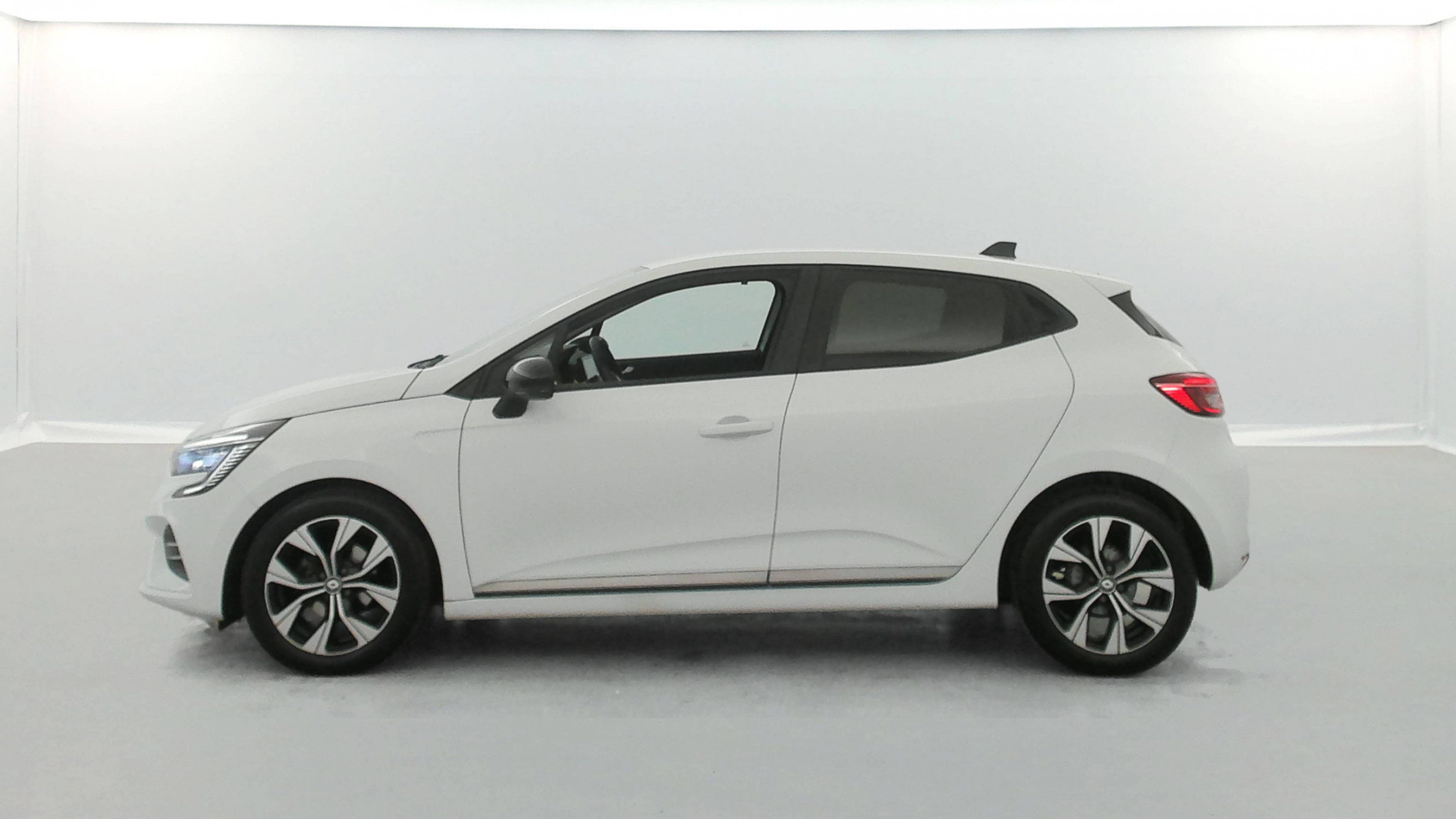 Vente en ligne Renault Clio 5 Clio TCe 100 GPL au prix de 14 290 €