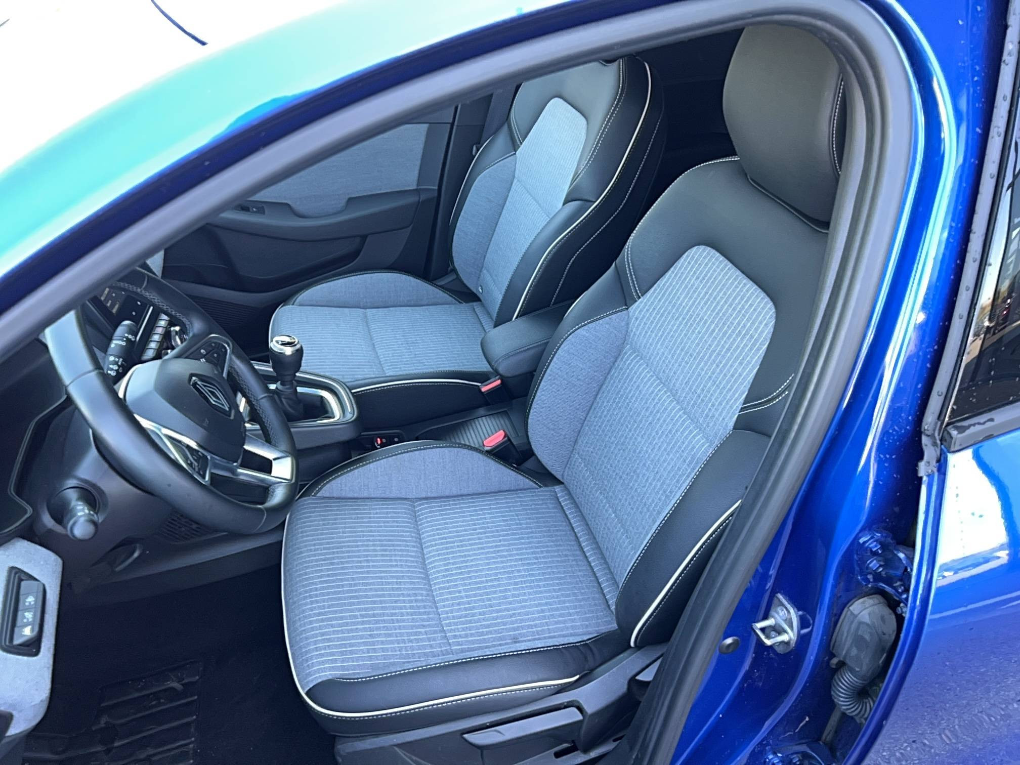 Vente en ligne Renault Clio 5 Clio TCe 90 au prix de 15 490 €
