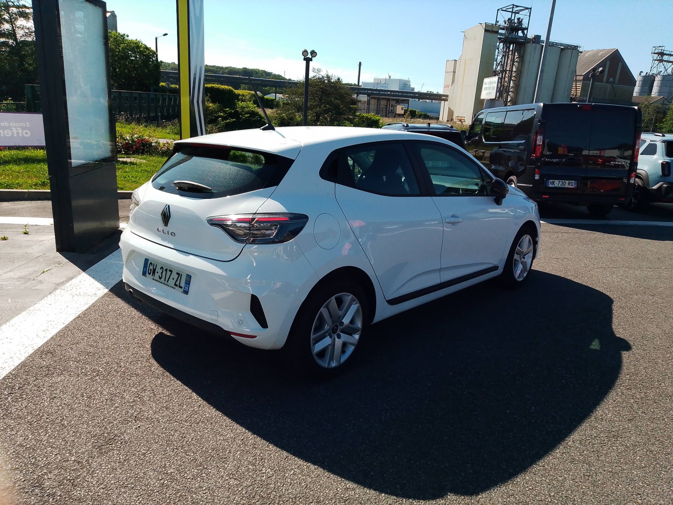 Vente en ligne Renault Clio 5 Clio TCe 90 au prix de 15 790 €