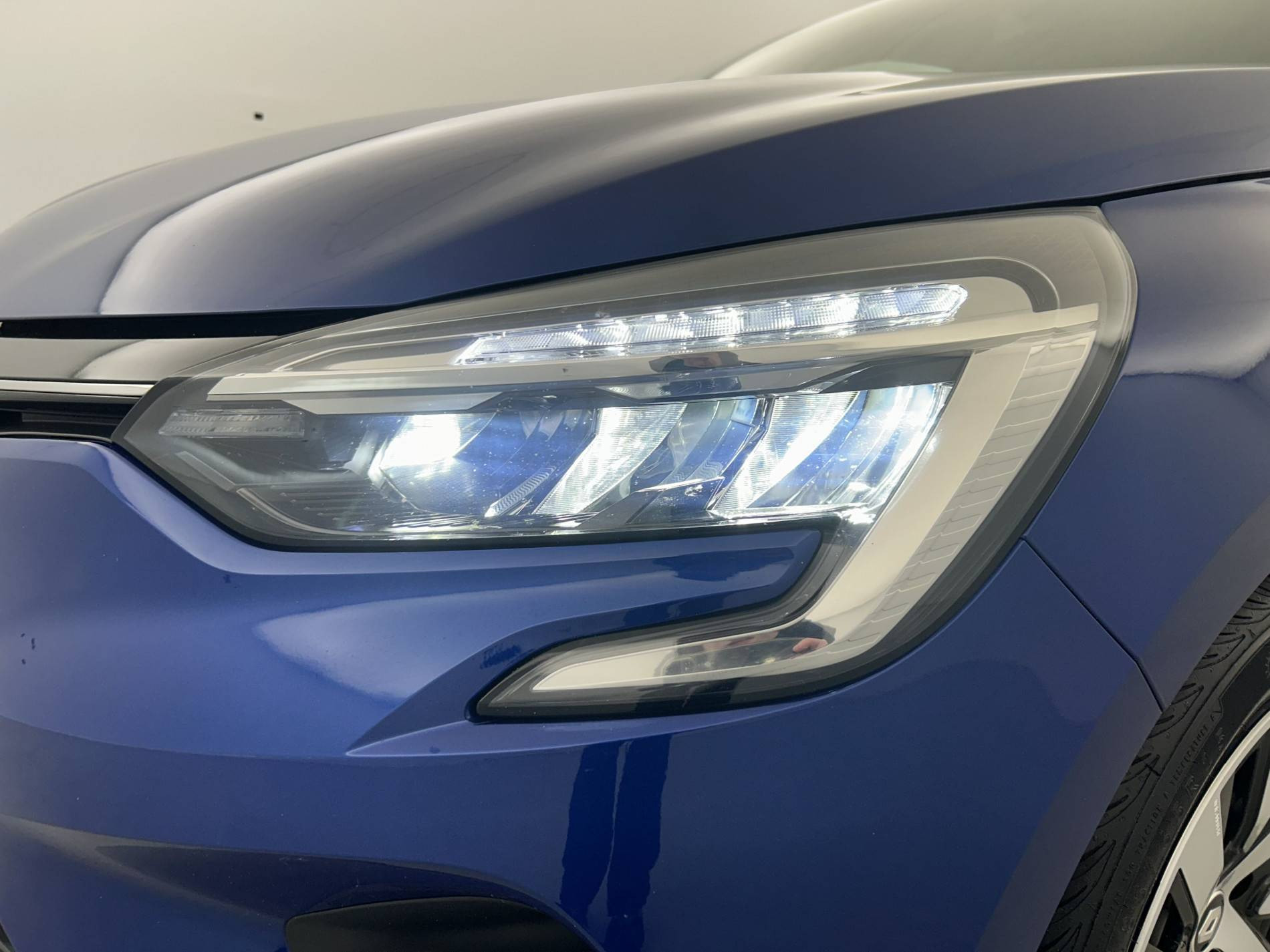 Vente en ligne Renault Clio 5 Clio TCe 90 au prix de 13 190 €