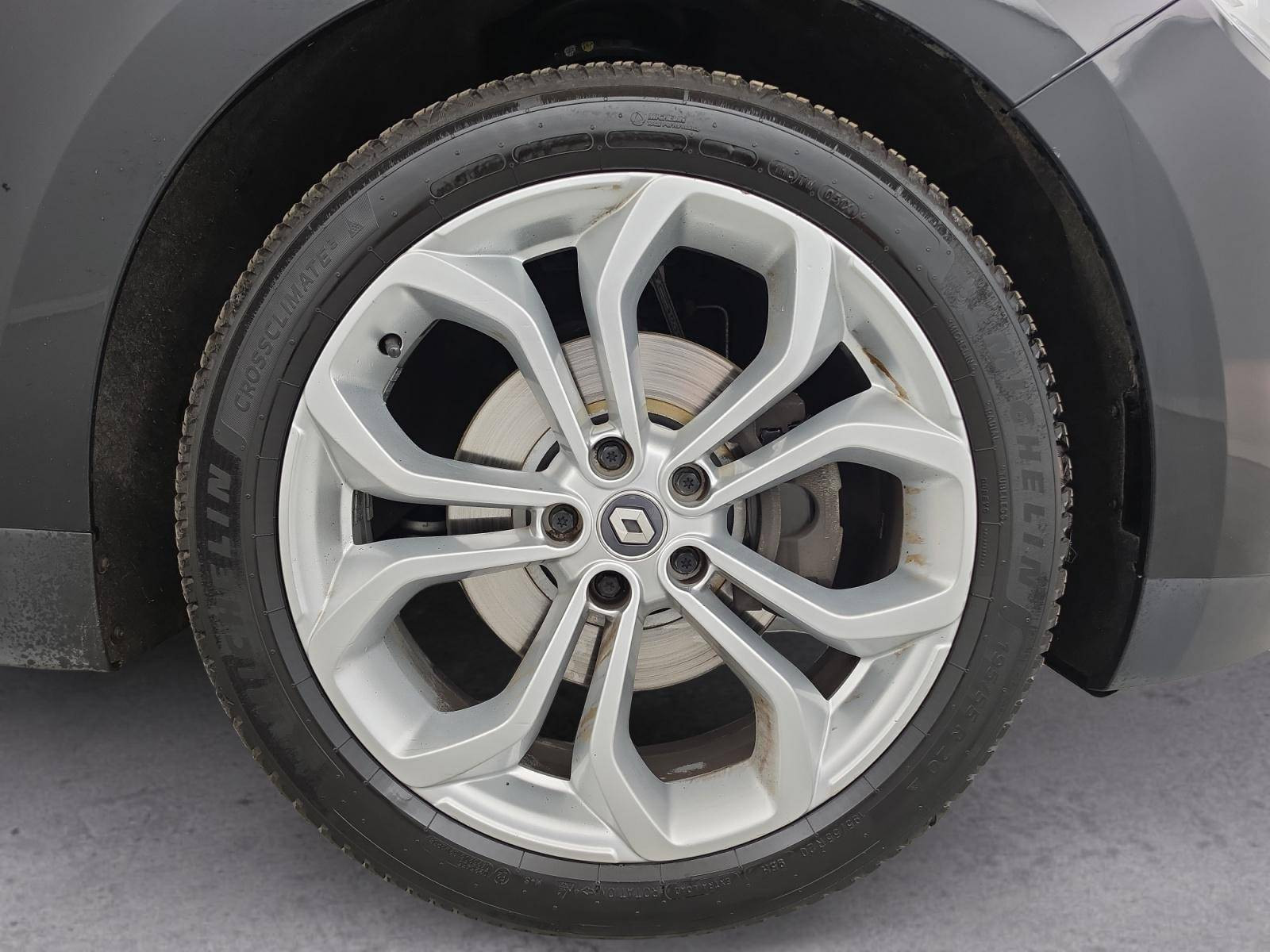 Vente en ligne Renault Grand Scenic 4 Grand Scenic Blue dCi 120 au prix de 13 999 €