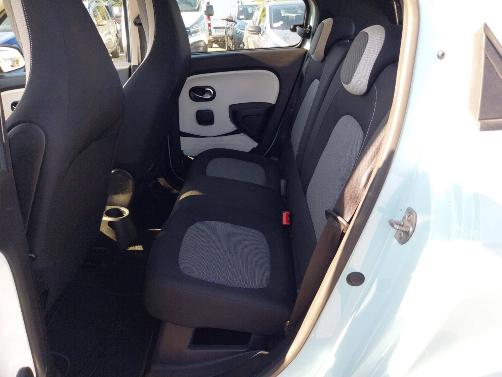 Vente en ligne Renault Twingo Electrique Twingo III E-Tech au prix de 11 990 €