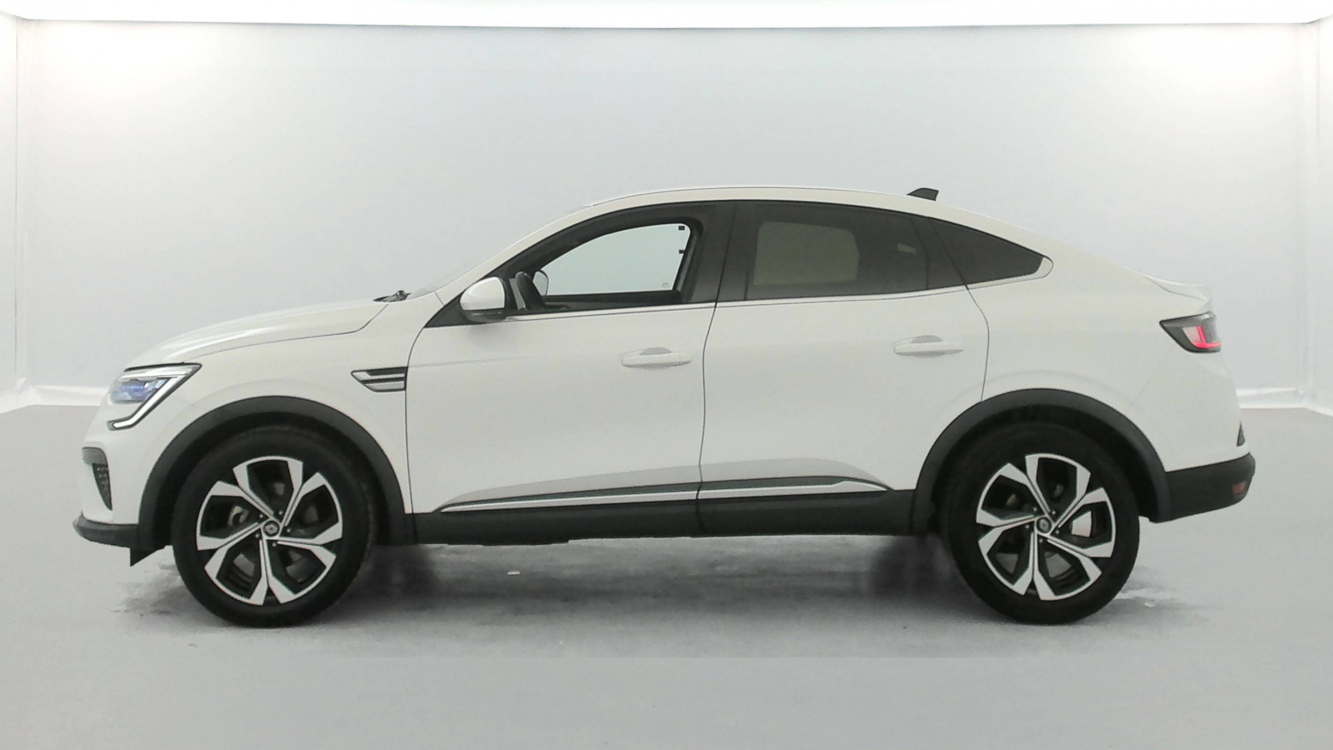 Vente en ligne Renault Arkana  E-Tech 145 - 23 au prix de 19 390 €