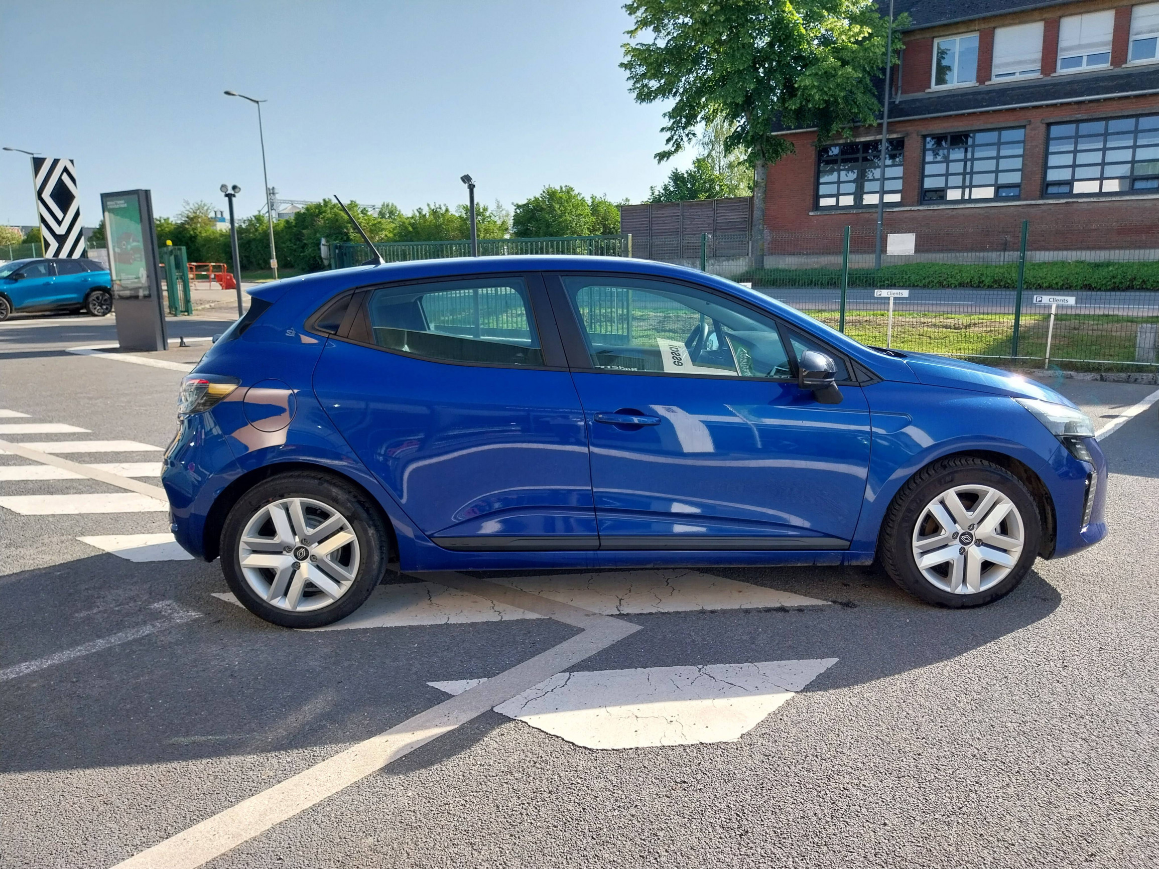 Vente en ligne Renault Clio 5 Clio E-Tech full hybrid 145 ch GSR2 au prix de 18 990 €