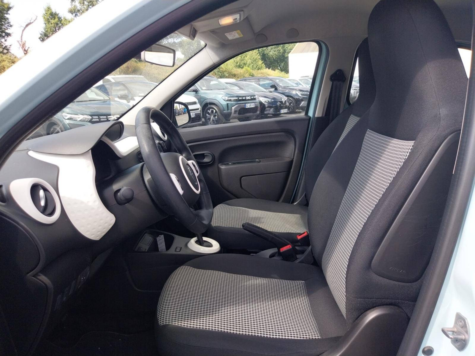 Vente en ligne Renault Twingo Electrique Twingo III E-Tech au prix de 12 490 €