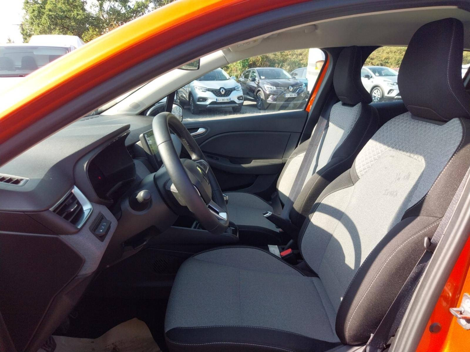 Vente en ligne Renault Clio 5 Clio TCe 90 au prix de 14 900 €