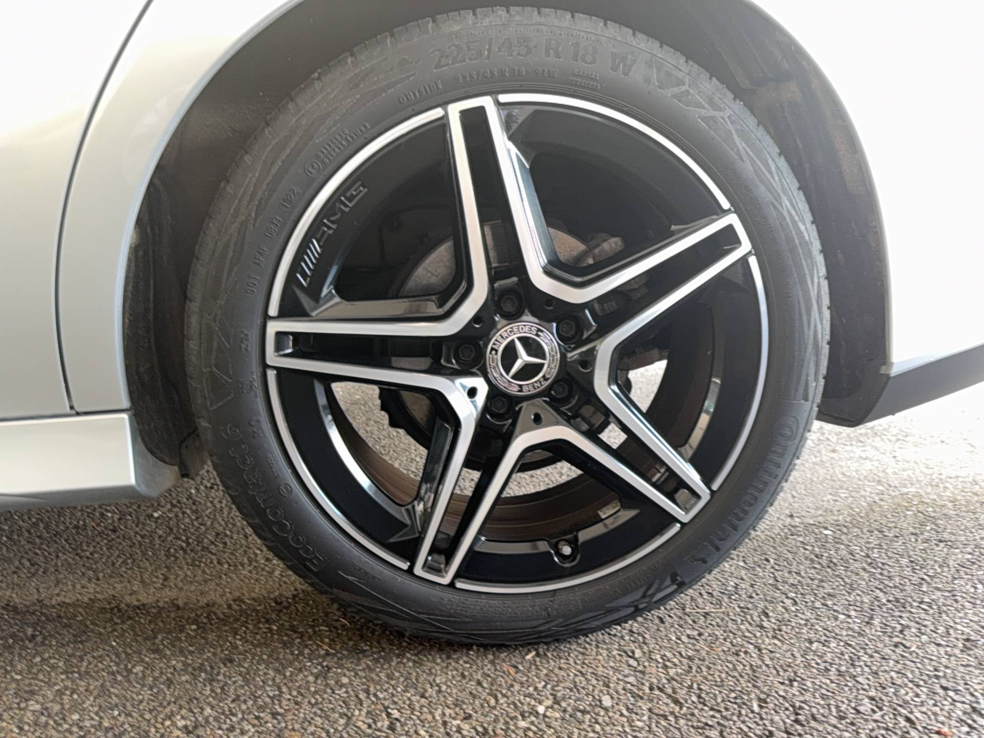 Vente en ligne Mercedes CLA Shooting Brake CLA Coupé 180 d 8G-DCT au prix de 25 990 €