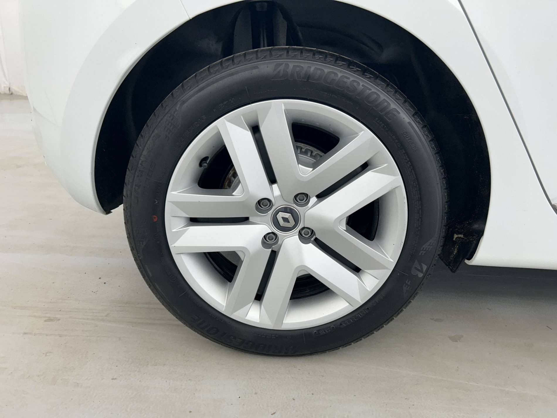 Vente en ligne Renault Clio 5 Clio Blue dCi 100 - 21N au prix de 14 490 €