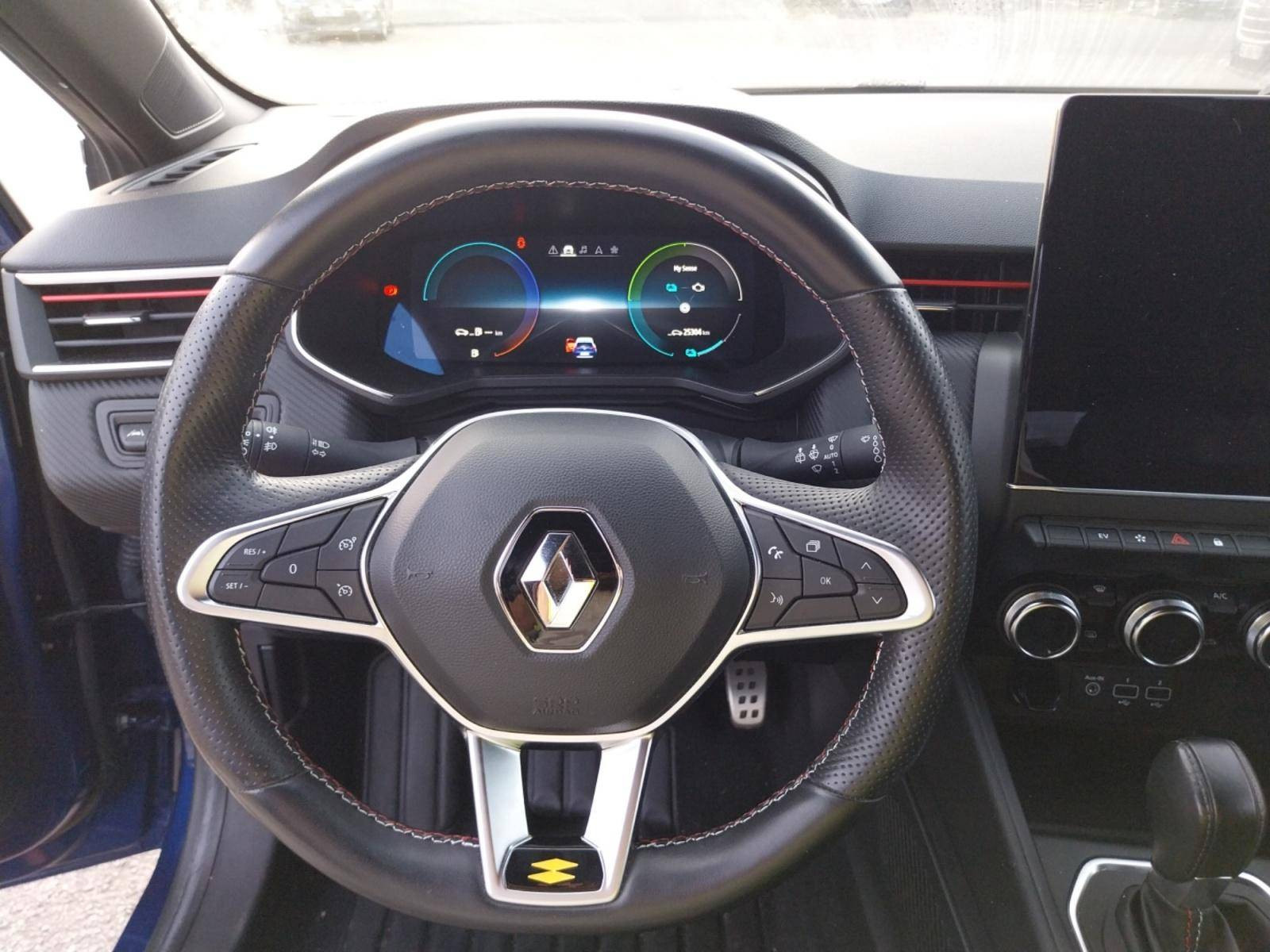 Vente en ligne Renault Clio 5 Clio E-Tech 140 - 21N au prix de 18 490 €