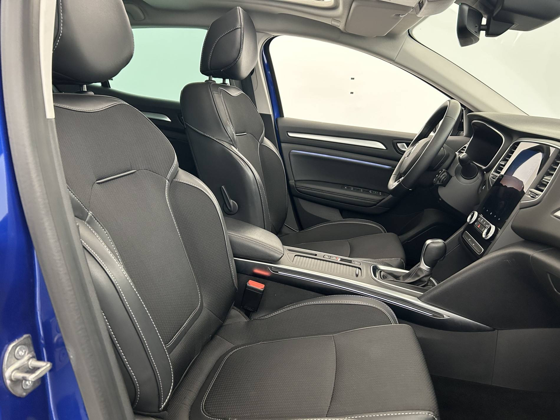 Vente en ligne Renault Megane 4  Blue dCi 115 EDC au prix de 20 990 €